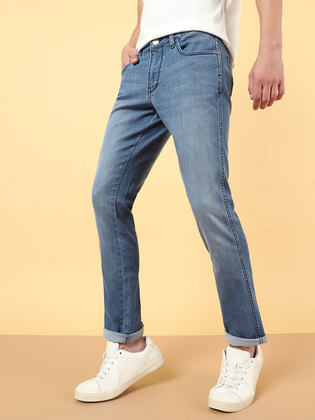 Men Slim Mid Rise Blue Jeans