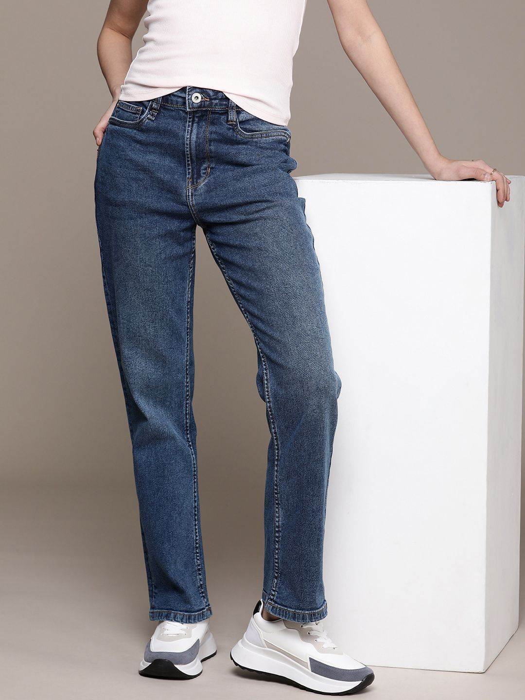 roadster Women Straight Fit Mid Rise Blue Jeans-picture-19