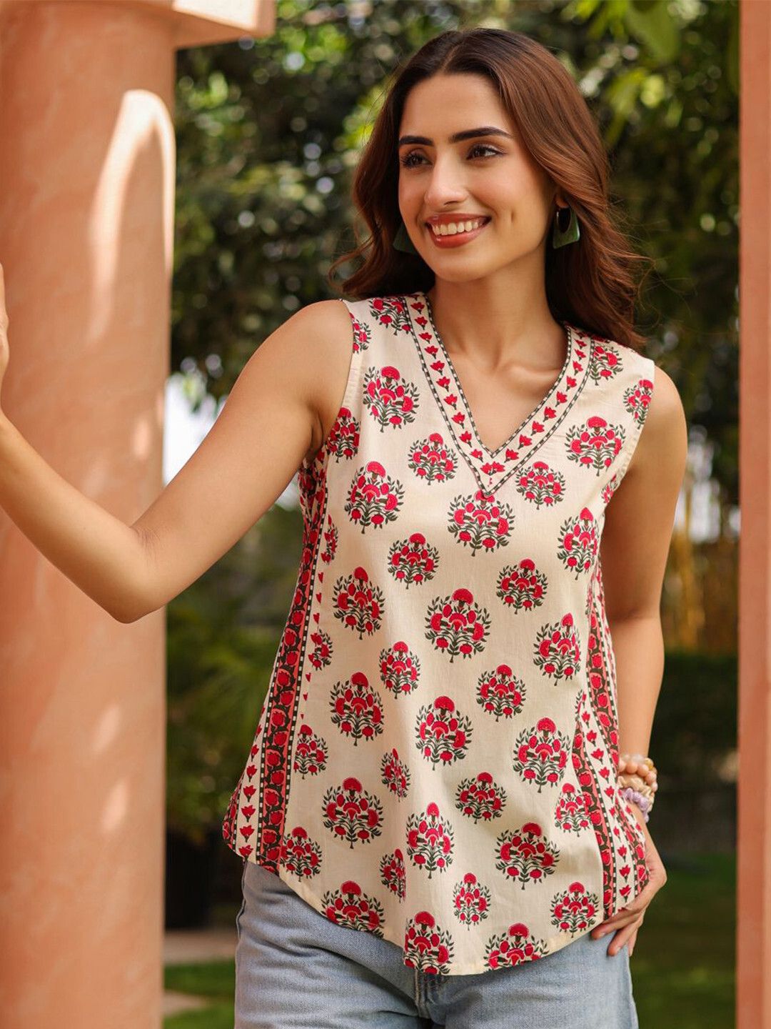 Casual Sleeveless Printed Women Beige, Red Top-image-45