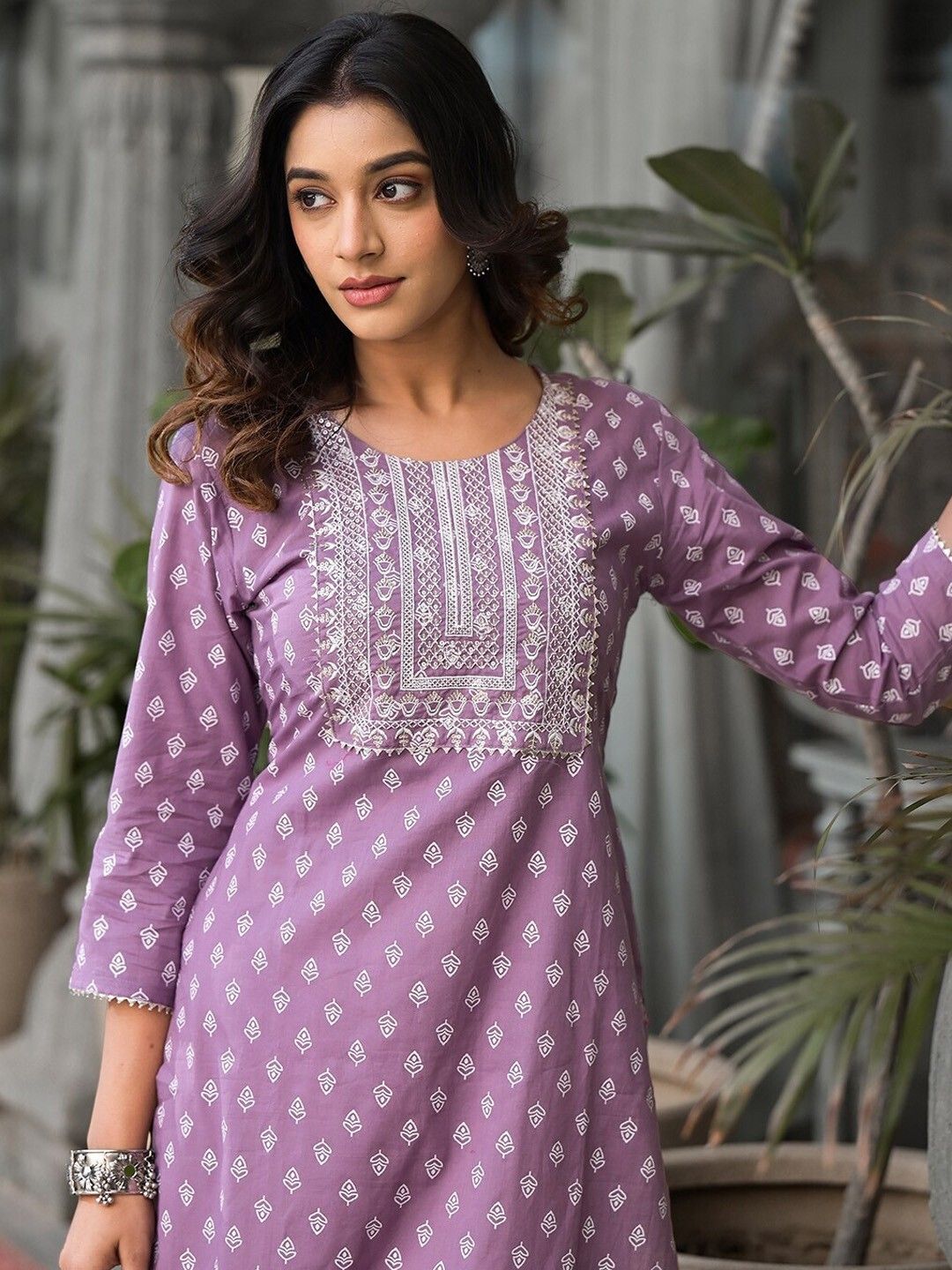 Women Embroidered Pure Cotton Straight Kurta