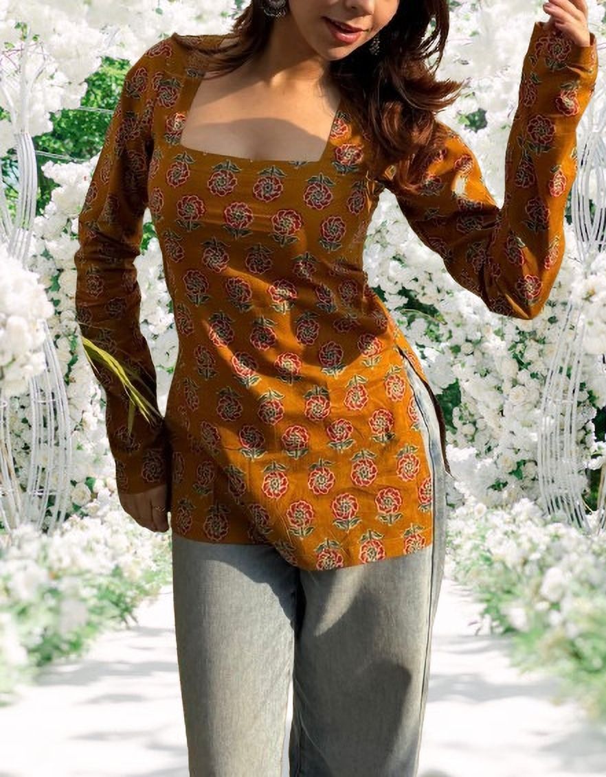 Women Floral Print, Printed Pure Cotton Straight Kurta