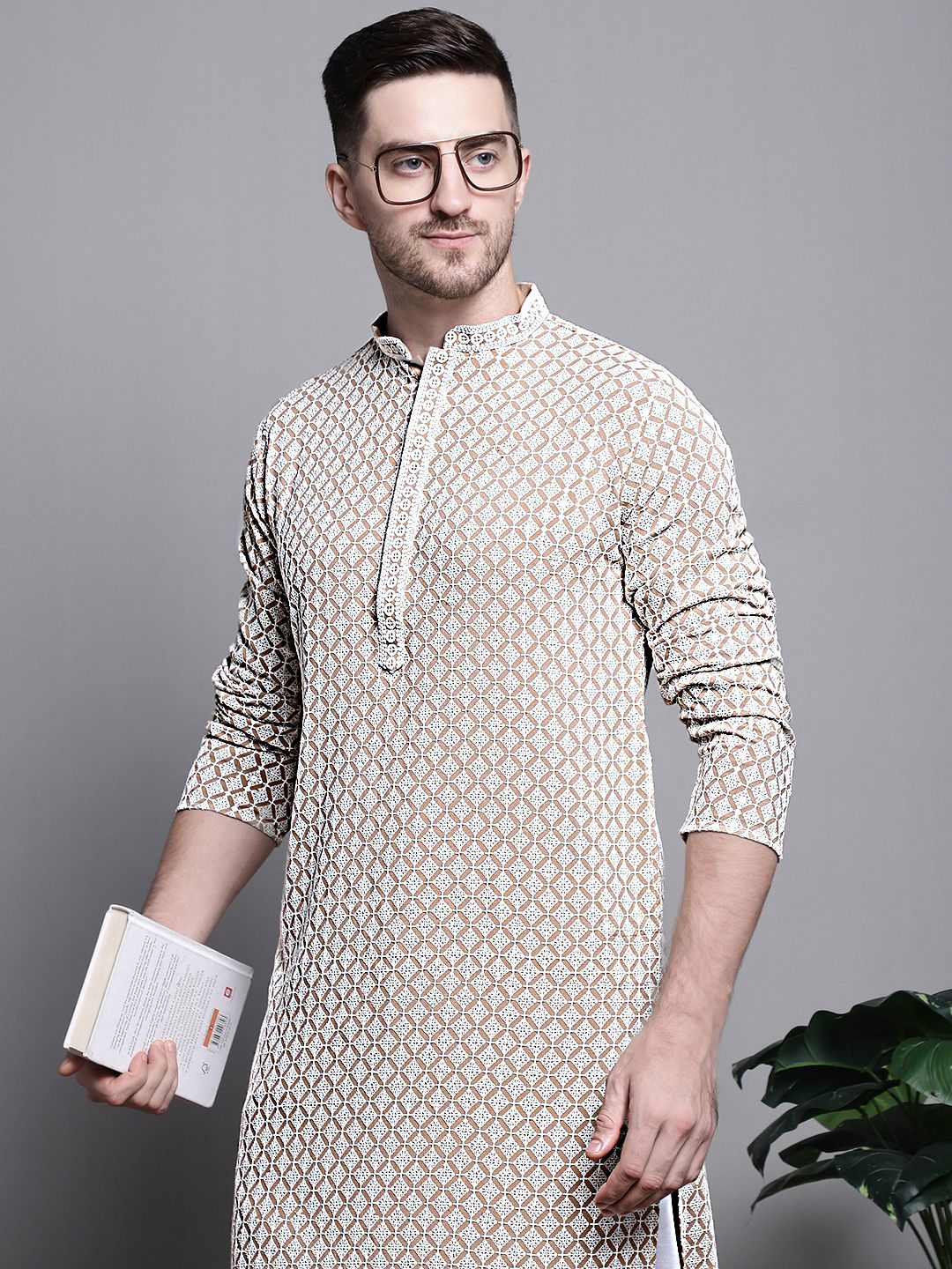 Men Embroidered Pure Cotton Straight Kurta