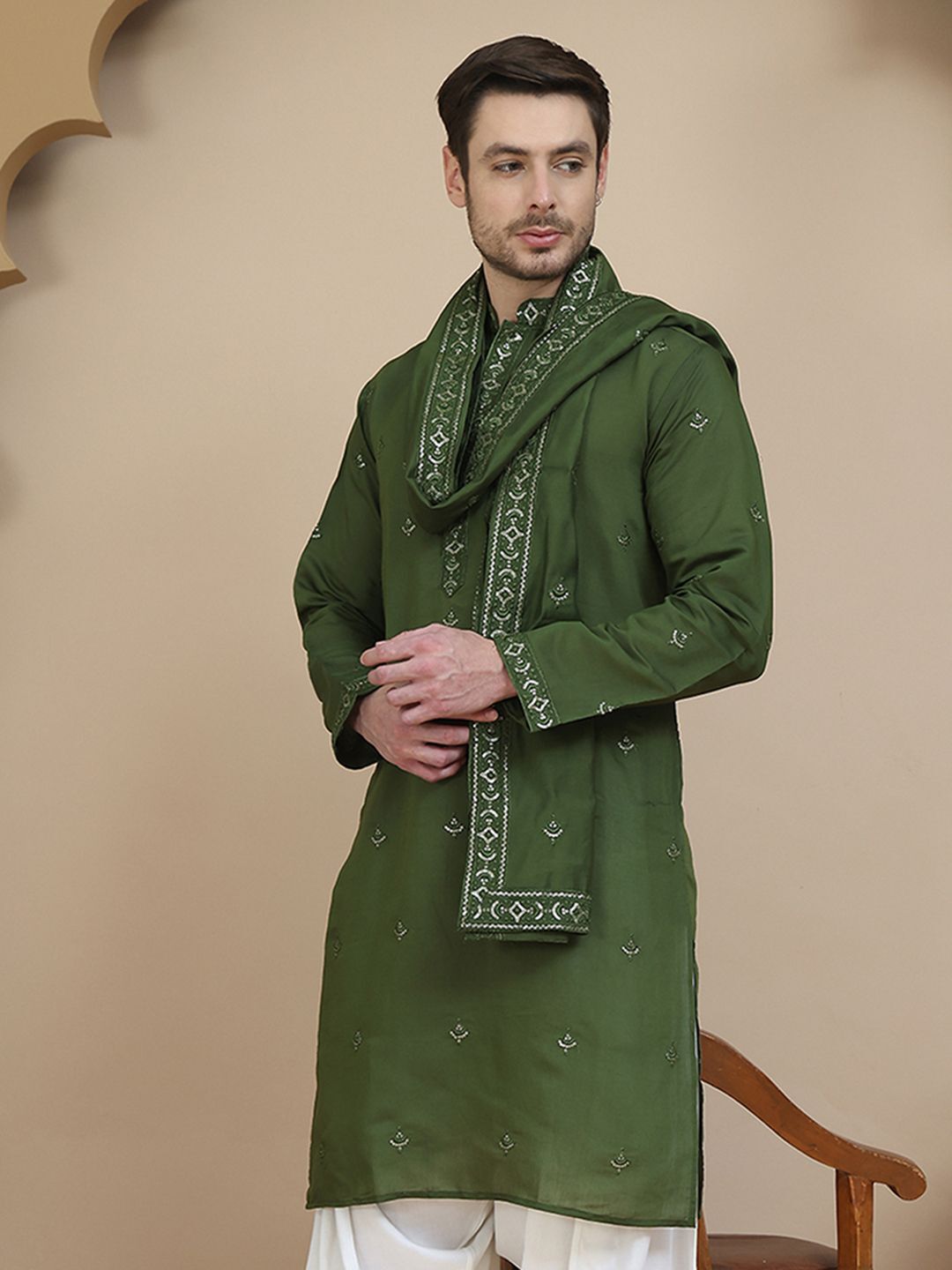 jompers Embroidered Silk Blend Straight Kurta for Men With Attached Dupatta-picture-13