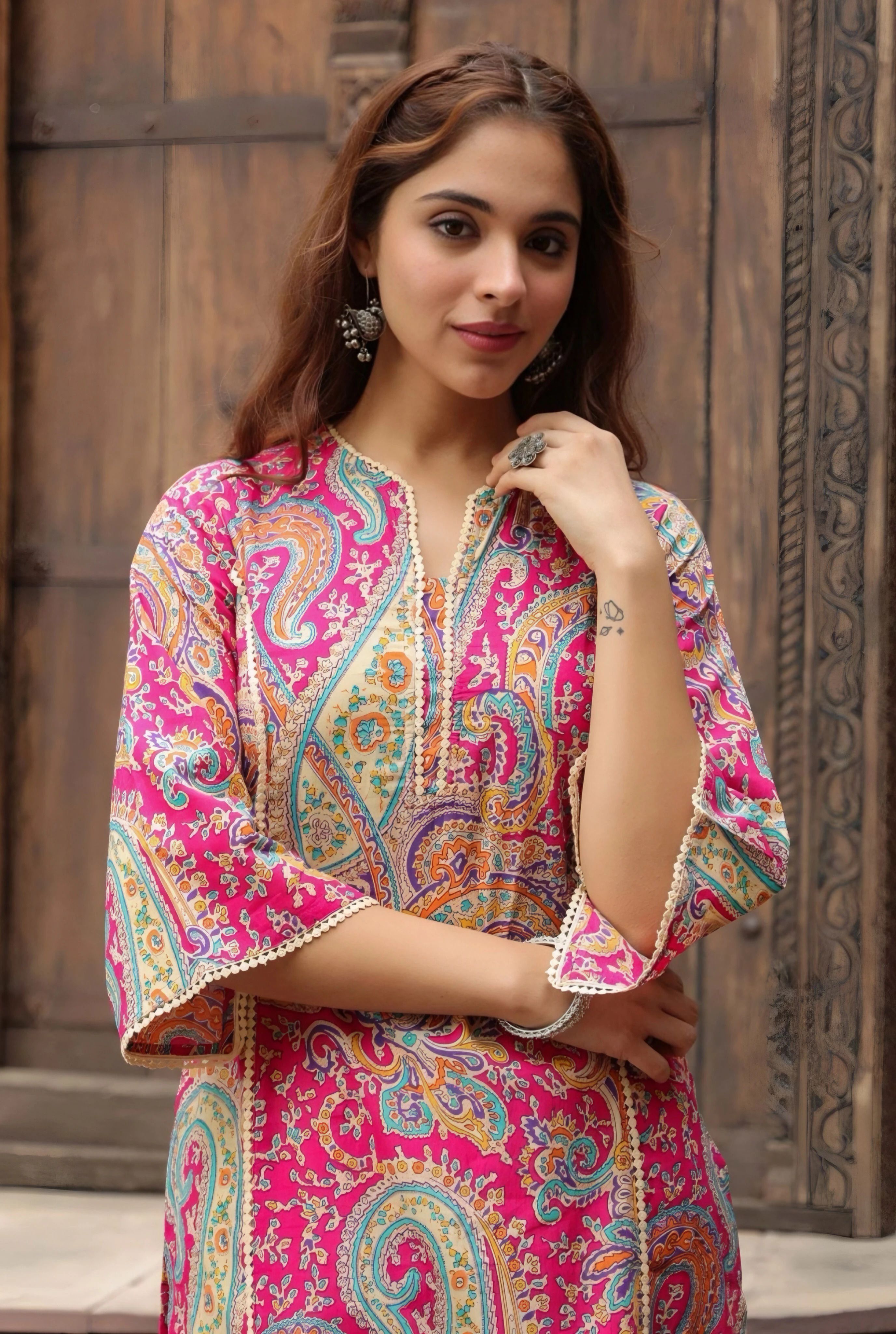 Women Self Design Cotton Blend Pakistani Kurta