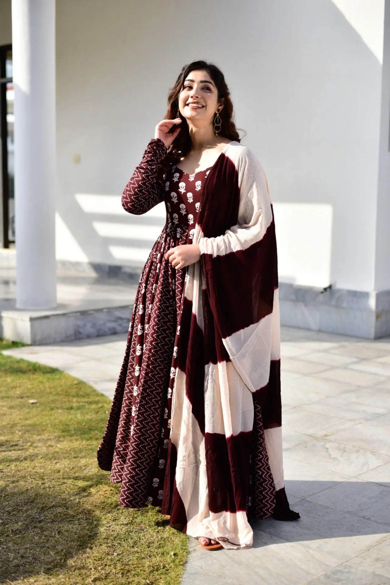 Women Floral Print, Printed Viscose Rayon Anarkali Kurta With Attached Dupatta