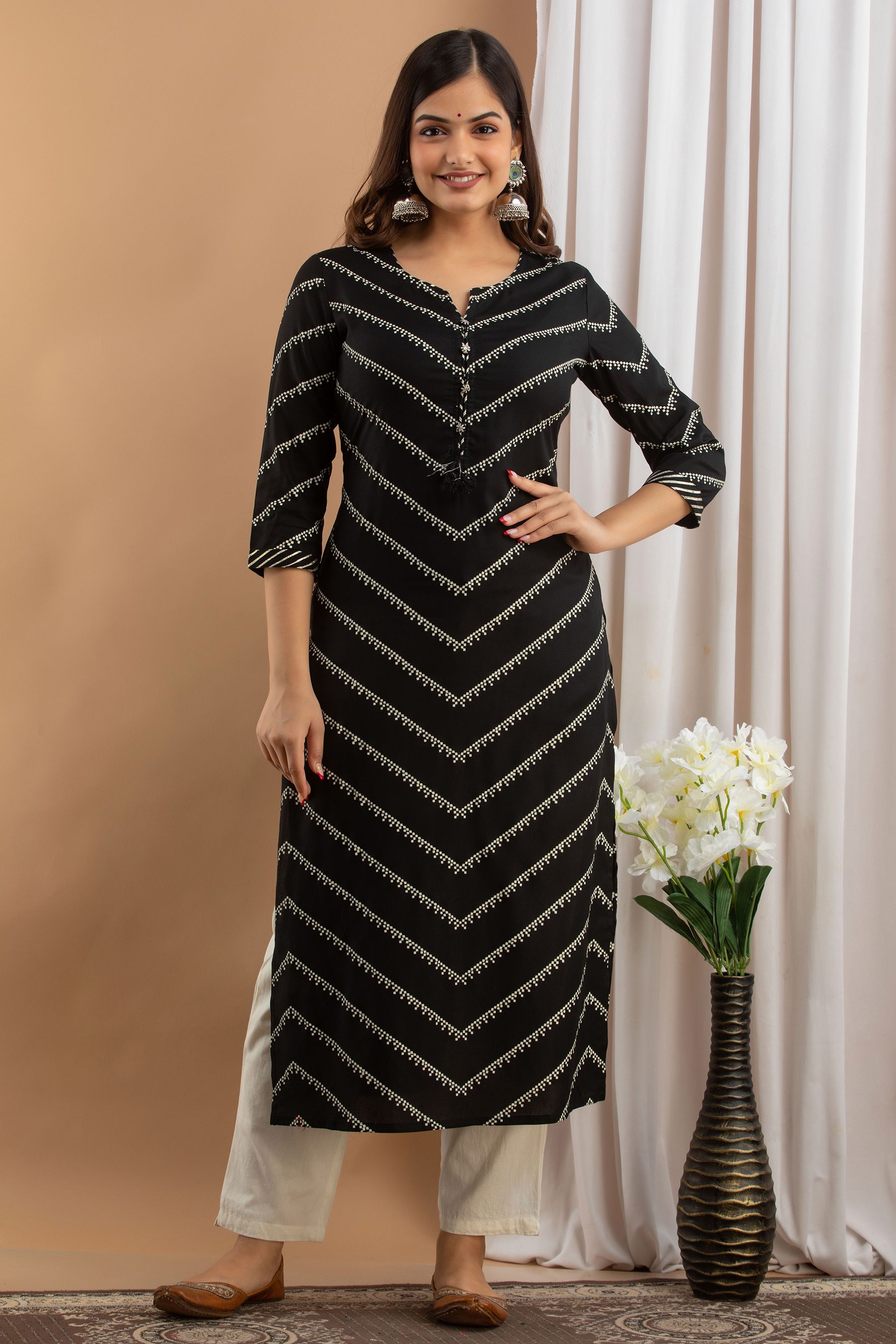 areeh Women Chikan Embroidery Viscose Rayon Straight Kurta-picture-1
