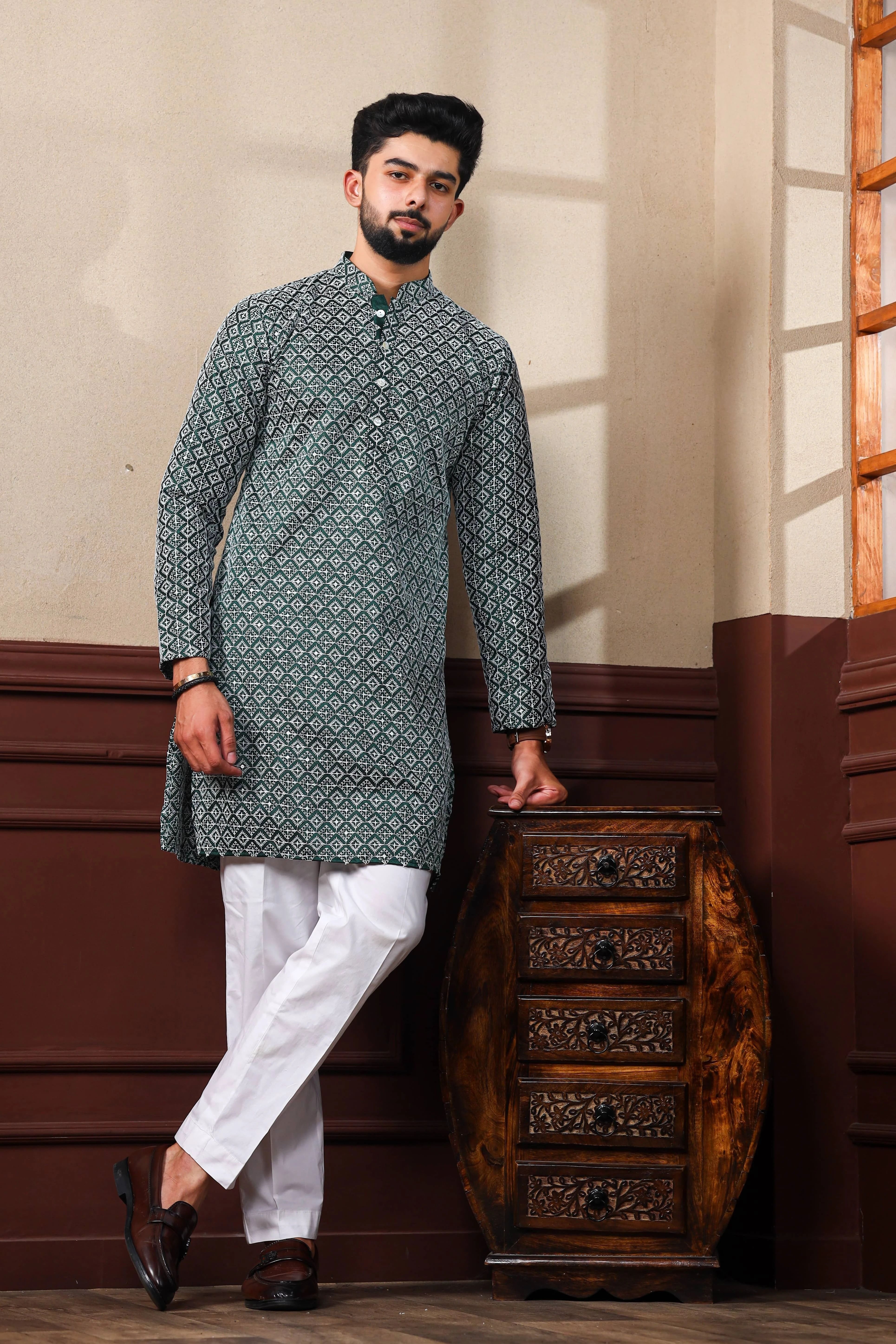 Men Embroidered Khadi Silk Straight Kurta