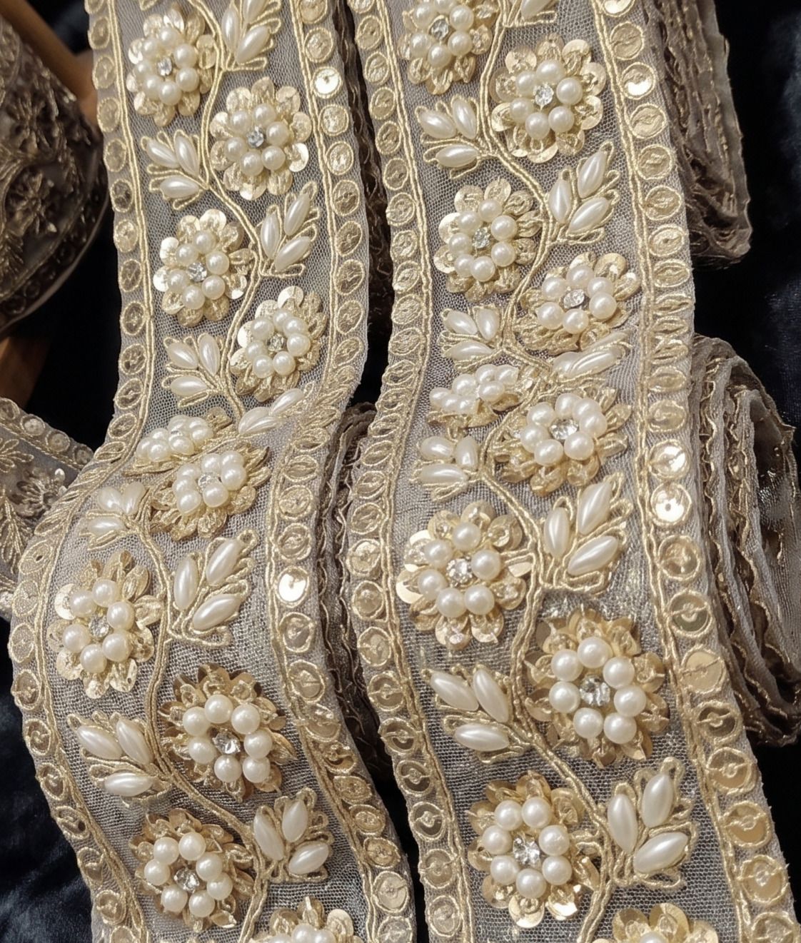 golden Beautiful zari and sequin lace for sarees, lehengas, blouses, dupattas Lace Reel-image-15