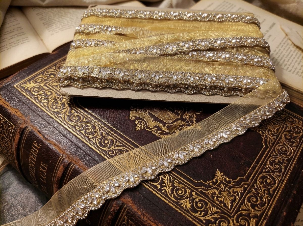 Premium Golden Border Roll for Sewing 8.5 Metr Lace Reel-image-30