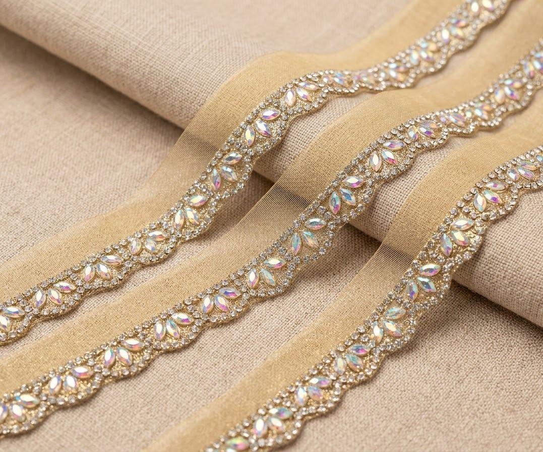 Gold Crystal Decorative Border 8.5 Metr Gold Crystal Decorative Border 8.5 Metr Lace Reel-image-13