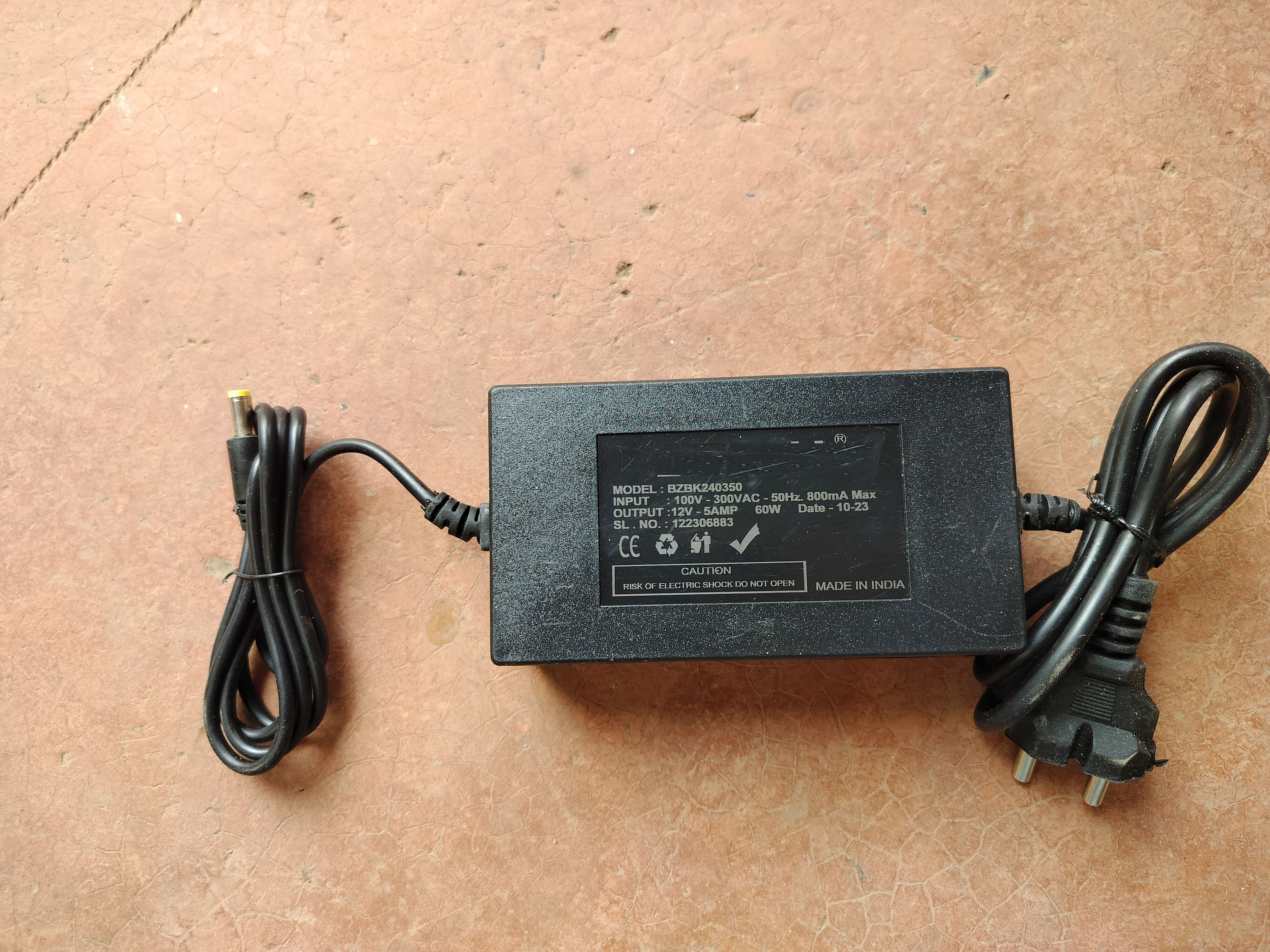 GARGICO 12V 5AMP Power Adaptor, Power Supply Ac Input 100-300V Dc Output 12Volt 5Amps 12 W Adapter-image-40