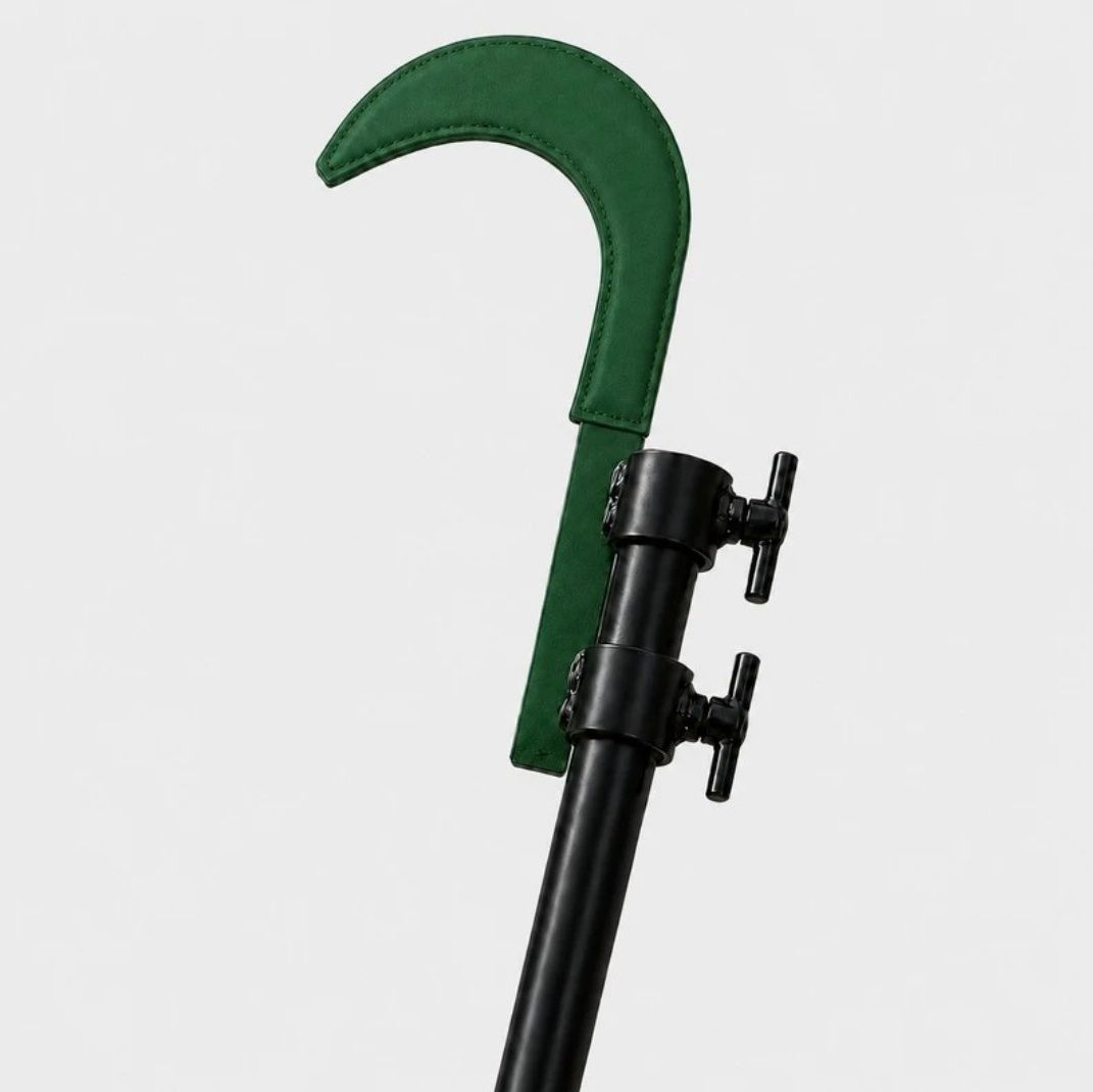 Grass Cutter Picking Fruit, Coconut, Simple to Use Fruit Picker Grass Cutter Picking Fruit, Coconut, Simple to Use Fruit Picker Manual Manual Push Lawn Mower-image-1