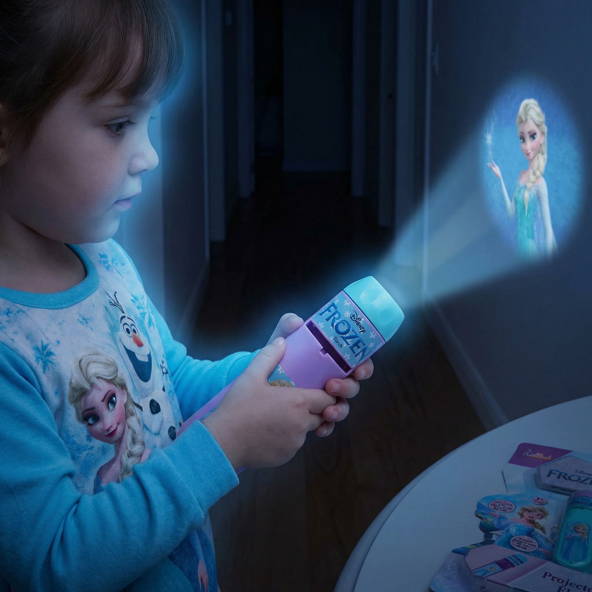 disney Handheld Battery Operated LED Flashlight with Elsa & Anna Projections-picture-10