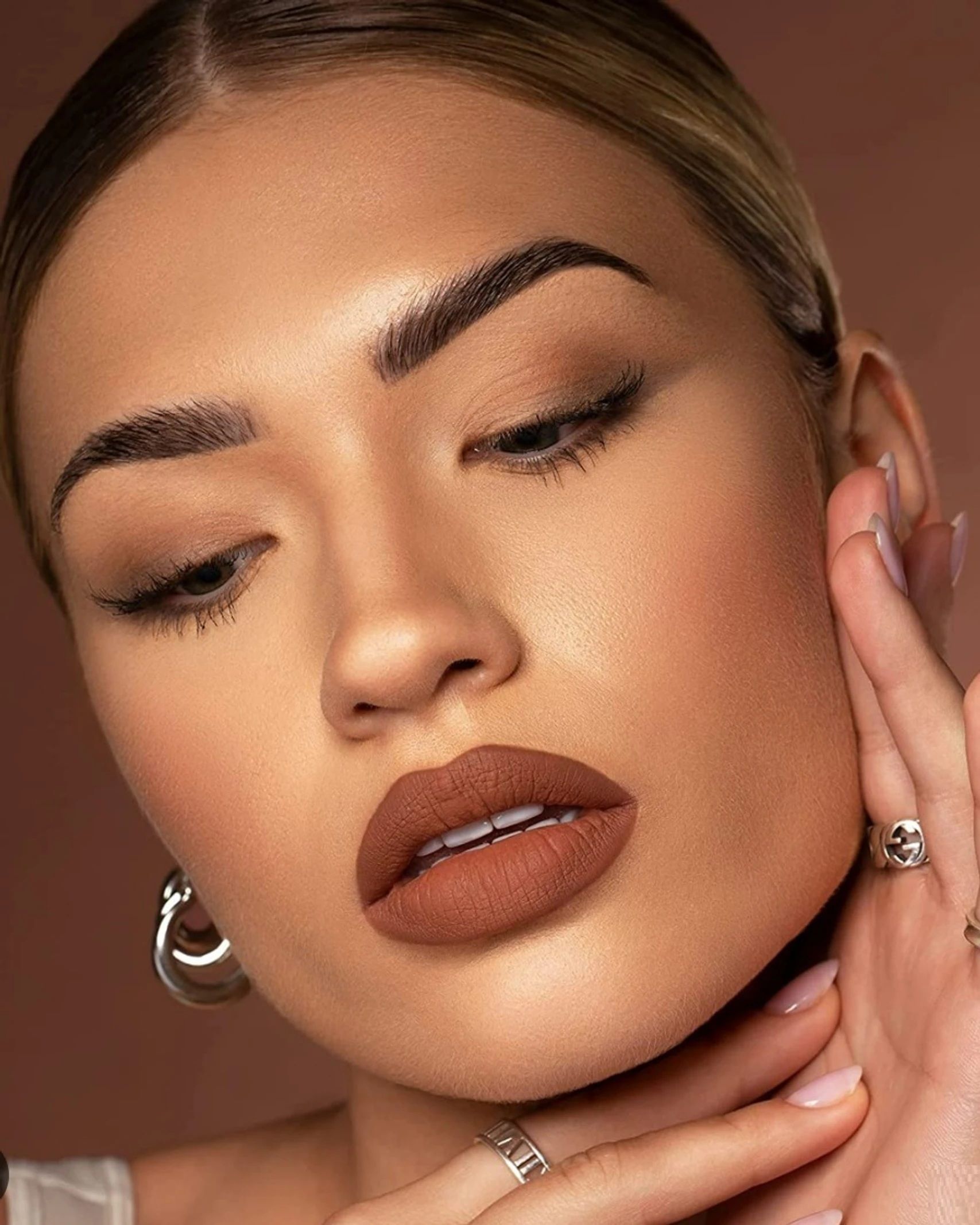 Smooth Coffee Brown Lip Color for Everyday Makeup-image-40