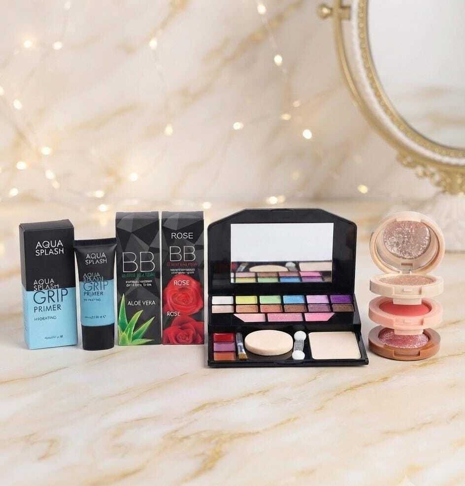 Baked Shimmer Blush With Glow Finish-image-17