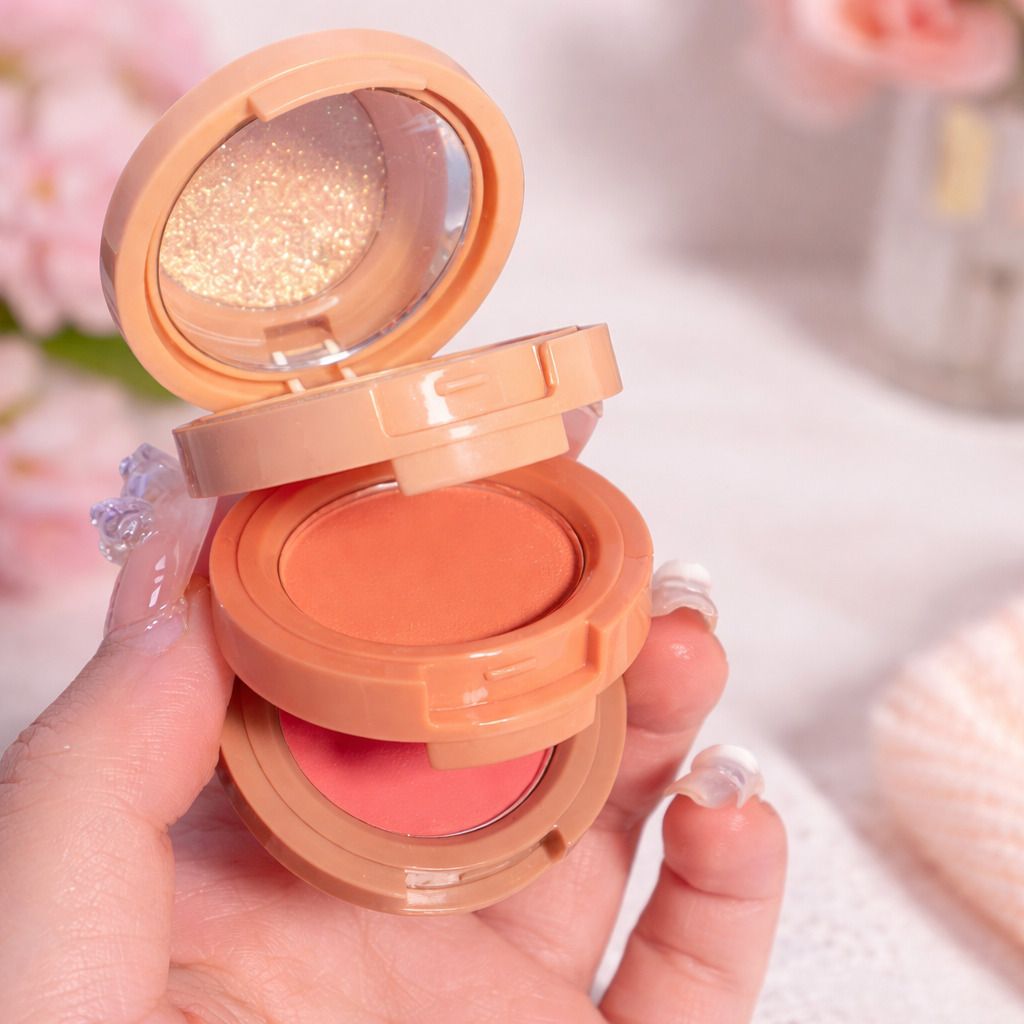 airi creations 3-in-1 Face Blusher & Highlighter Mini Compact Palette | Travel-Friendly-picture-11
