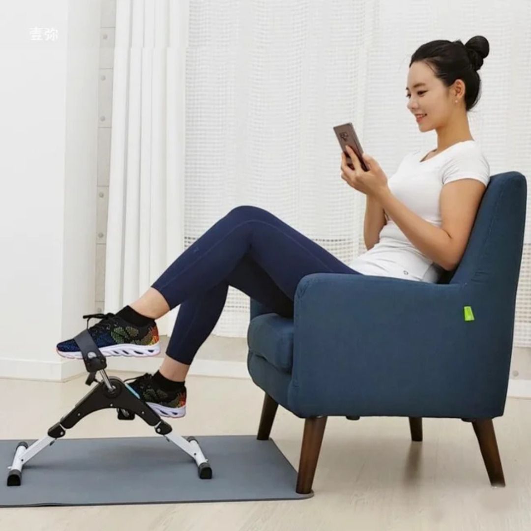 Weight Loss Exercise Cycle LCD Display Portable Foot Hand Pedal Exercise Cycle Mini Pedal Exerciser Cycle