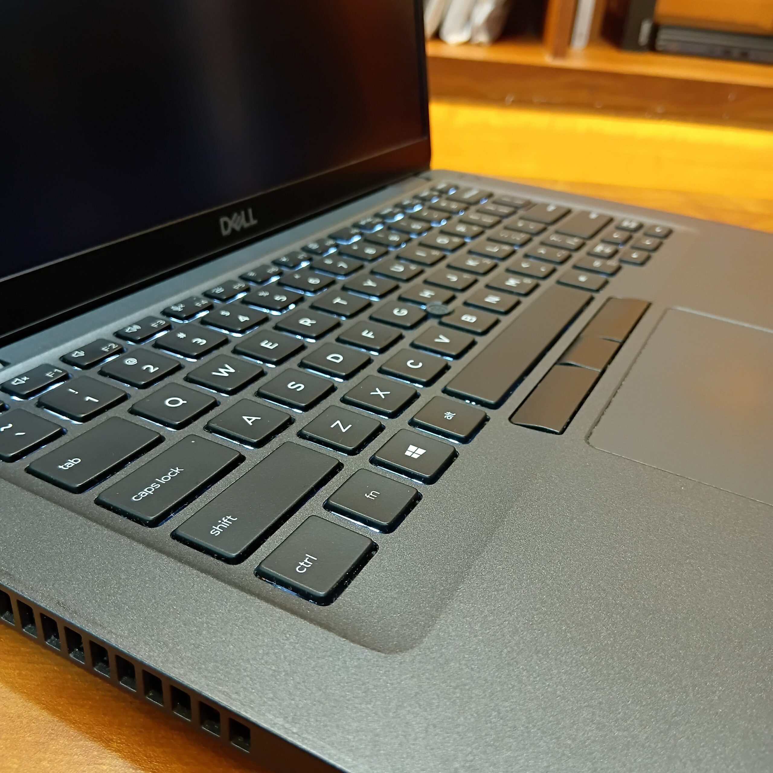 DELL Renewed LATITUDE 5400 (INTEL CORE I5 8TH GEN i5-8365U - Windows 11 Pro, Intel Quad ( Core i5-8th Generation) Processor Type, 8500TE, 530 MB Graphics Card, 8 GB DDR-4 RAM | 2600 MHz, 256 GB SSD M.2. Mini PC