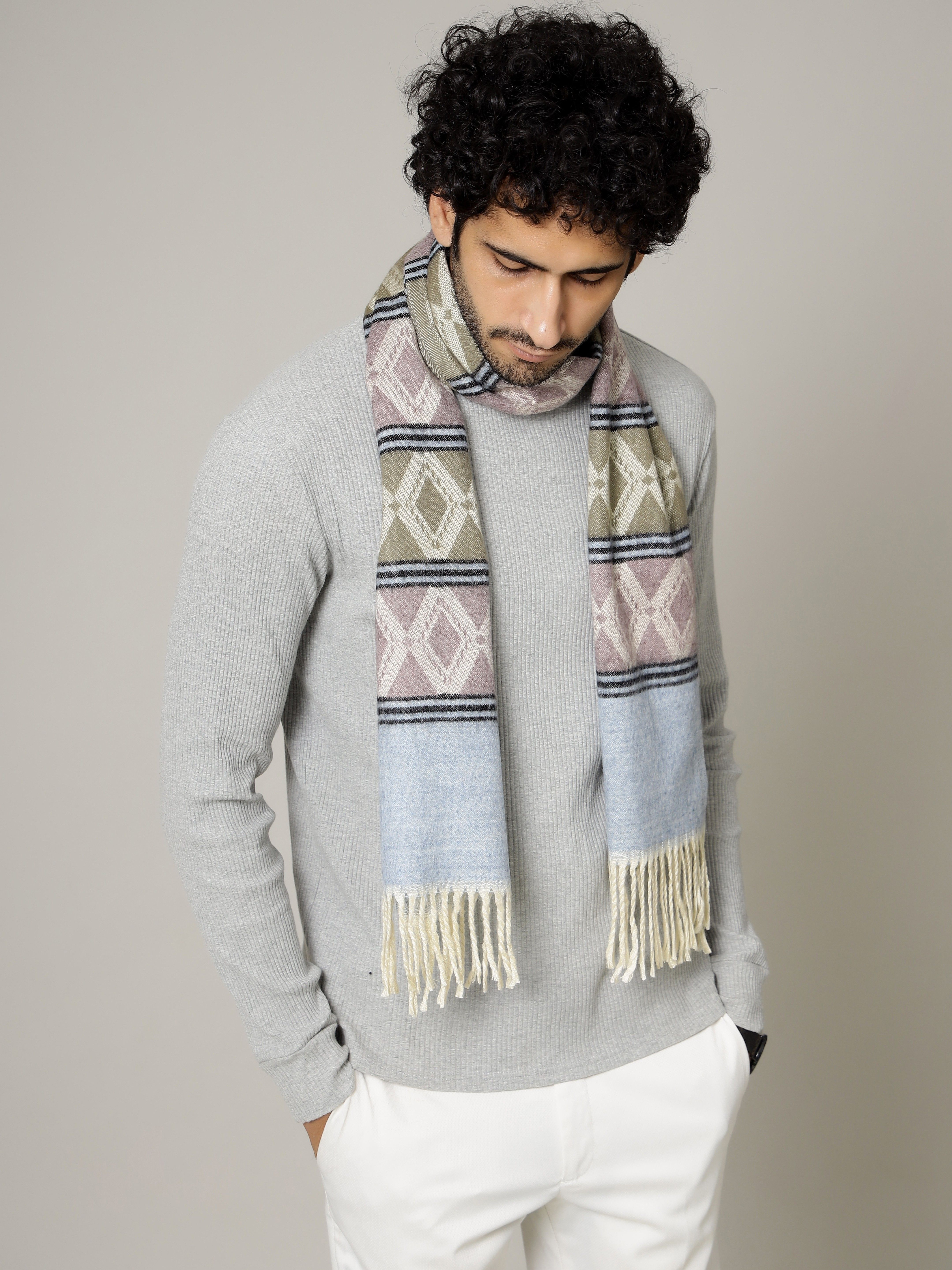 Ravaiyaa - Attitude Is Everything Geometric Print Men Muffler-picture-36