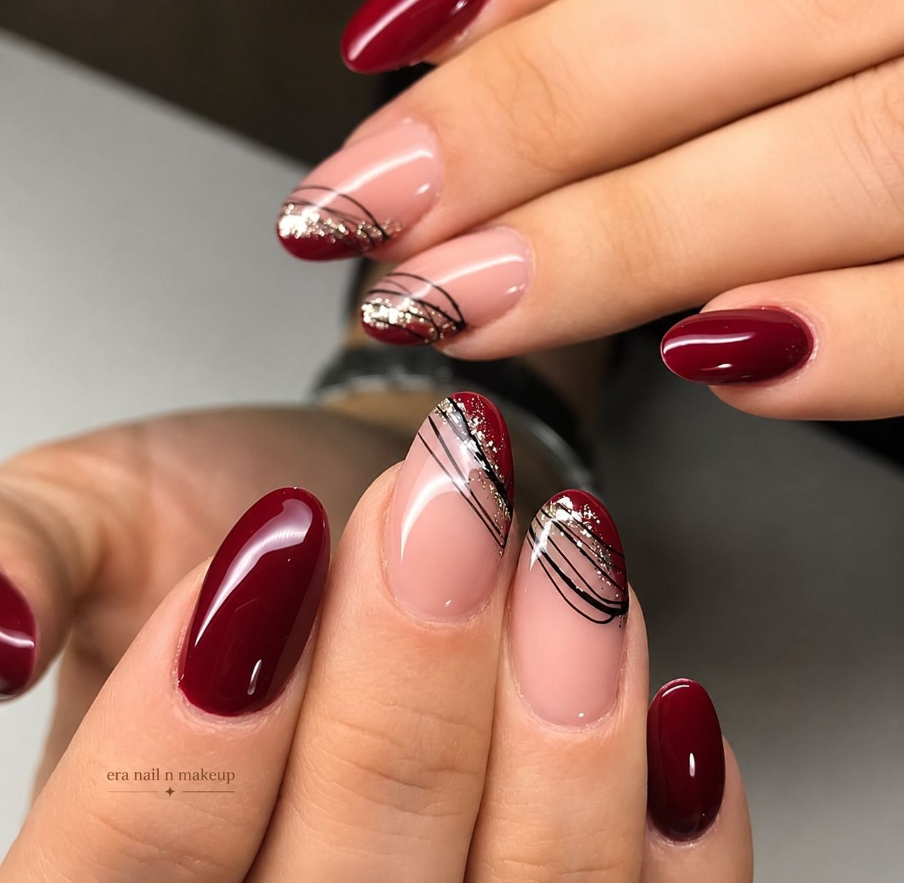 era nails n makeup Gilded Velvet (Highlights the richness of the red and the pop of gold foil)-picture-11