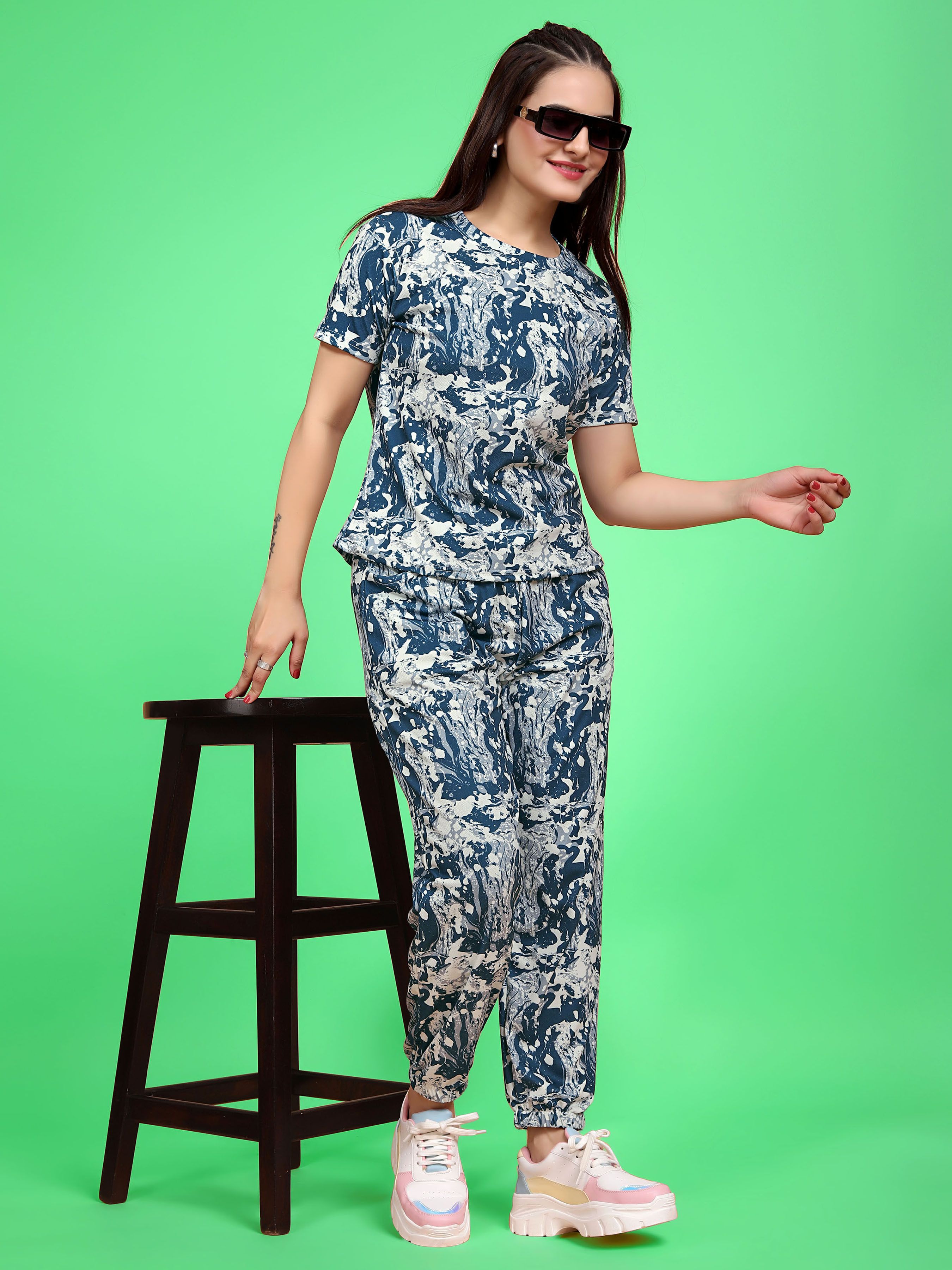sakarmaa Tshirt Pant Western Set-picture-28