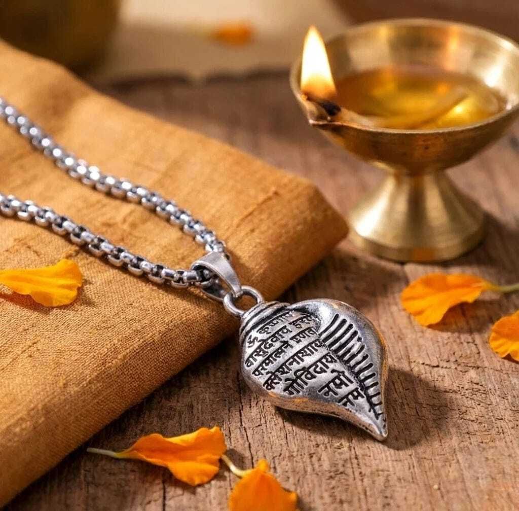 vritti Om Krishna Vasudeva Shankh Pendant for Divine Protection & Spiritual Energy Alloy Locket-picture-27