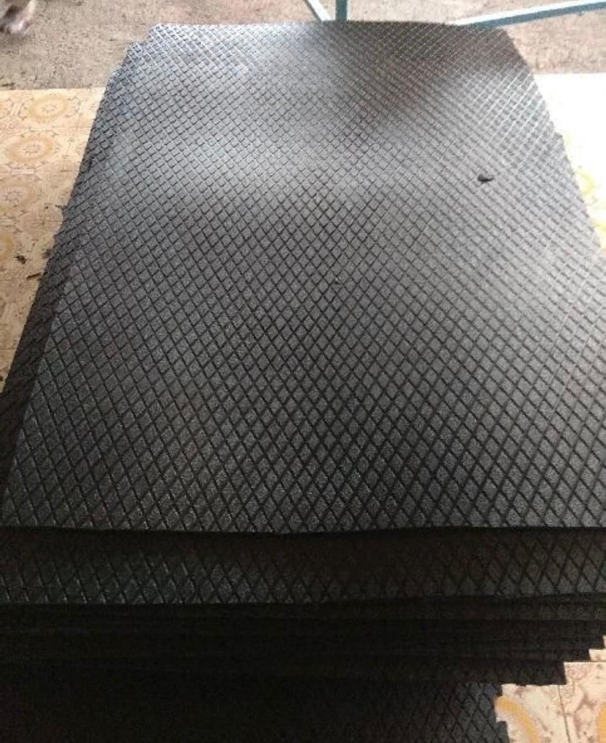 Cattle Care Cow Mat Comfortable Flooring for Dairy Shelters Cat, Cow, Dog, Guinea Pig, Hamster, Miniature Pig, Rabbit, Tortoise Pet Mat-image-2