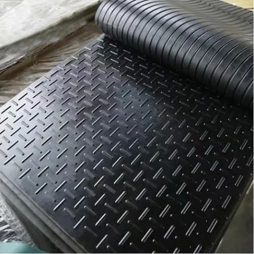 Diamond top BLACK 27MM MAT Cat, Cow, Dog Pet Mat-image-24