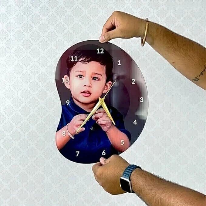 Acrylic Photo Wall Analog Clocks Lock for Your Sweet Home is Ideal for Gifting 12 inch Customized Acrylic Wall Clock-image-6