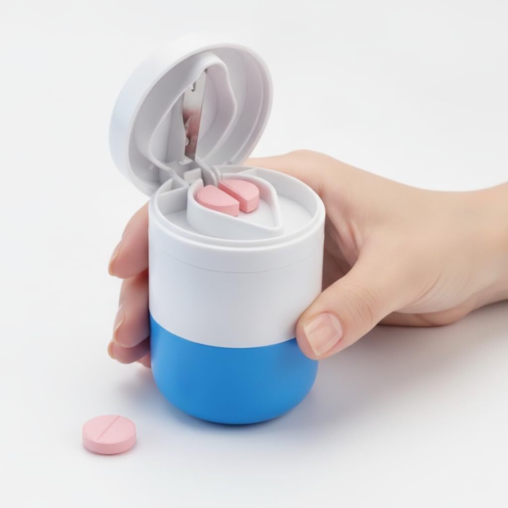 4 In 1 Pill Crusher Cutter Storage Cup, Portable Medicine Grinder Open the top lid Manual 4-in-1 Pill Crusher-image-32