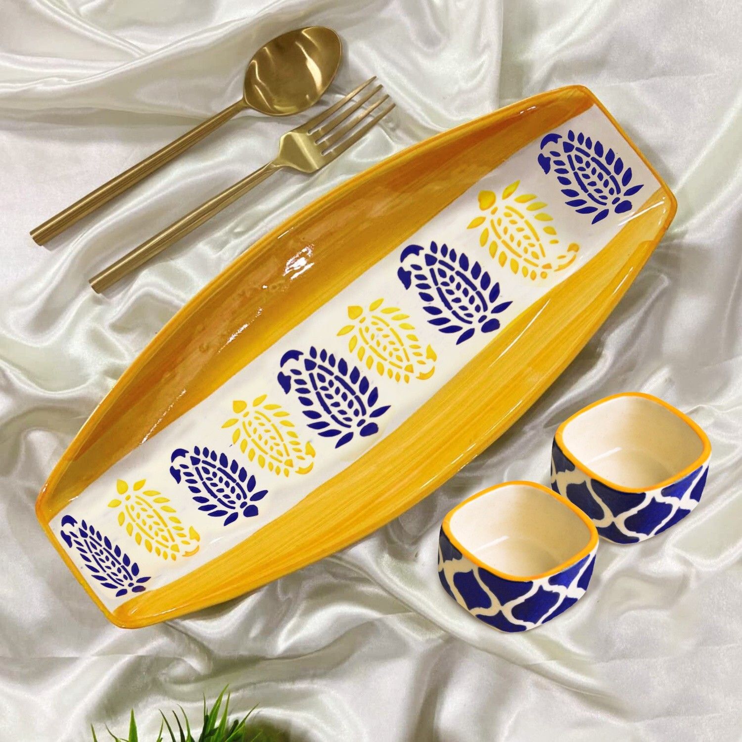 Ceramic Serving Platter With Two Dip Bowls (Yellow & Blue, L x B–38 cm x 16 cm) Tray-image-49