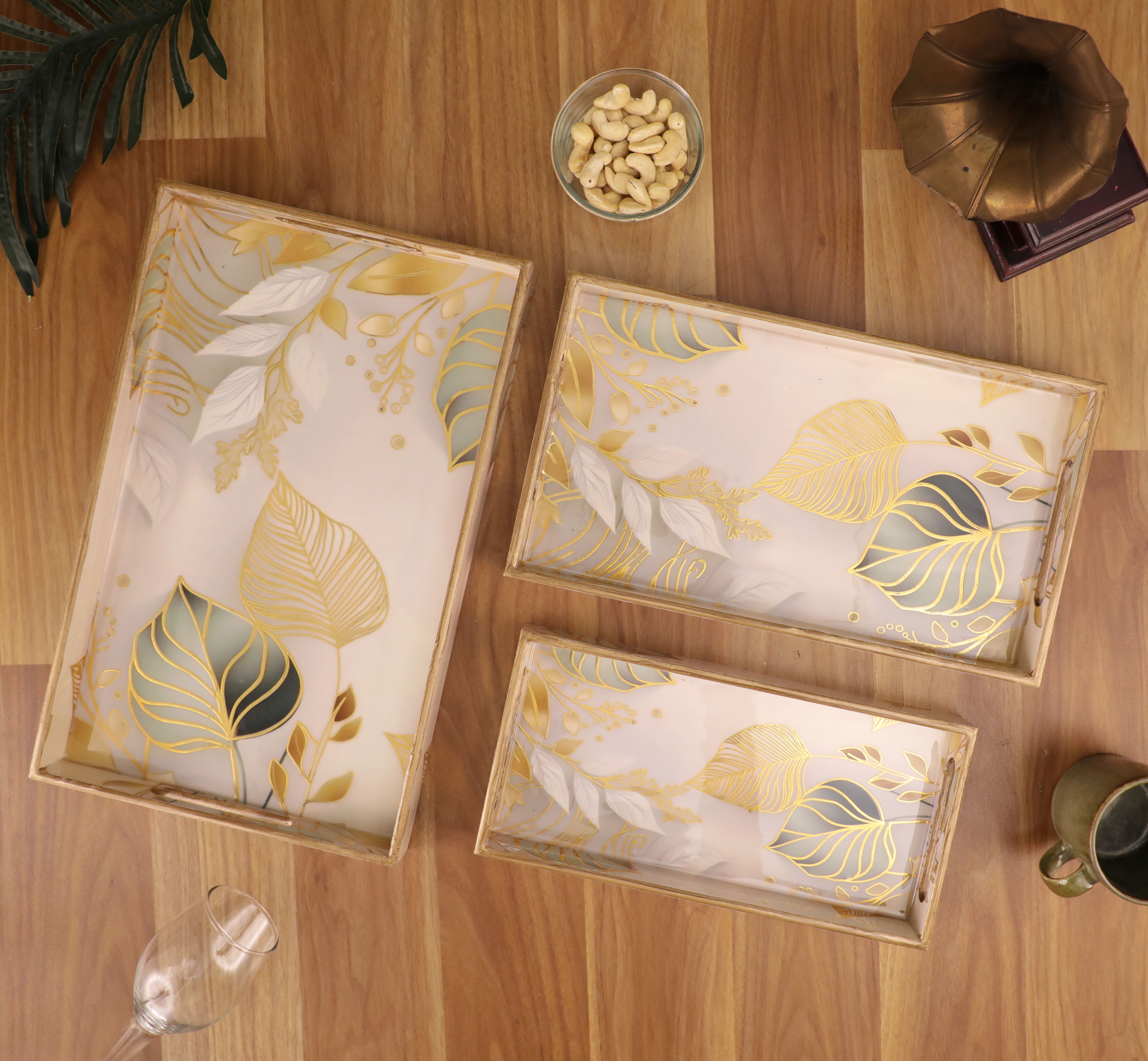 trayfi White leaf 1 Tray-picture-11