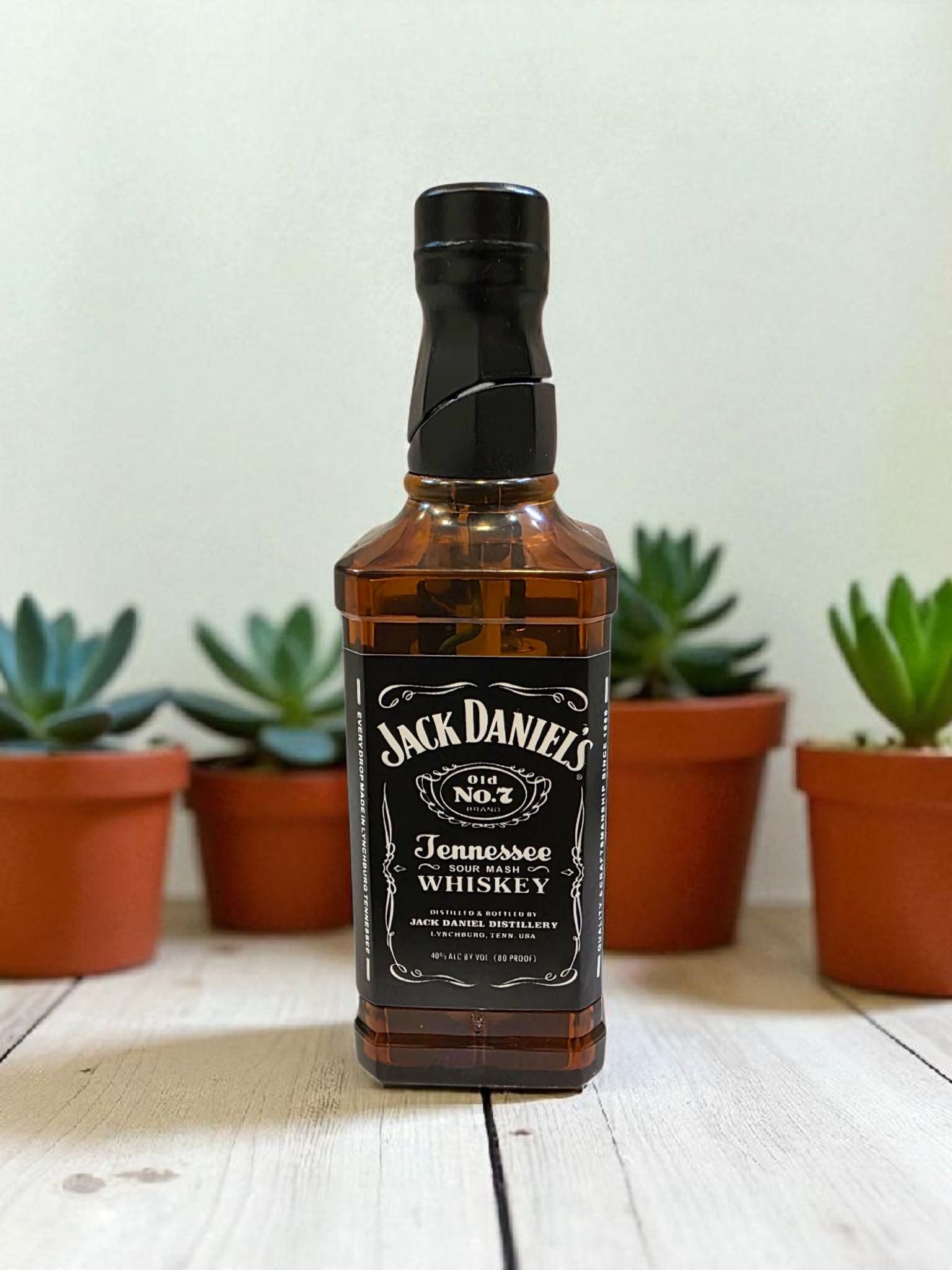 Men & Women use Multipurpose Pocket Lighter----05 Whiskey Bottle Shaped Lighter – Refillable Butane Gas Flame Lighter Pocket Lighter