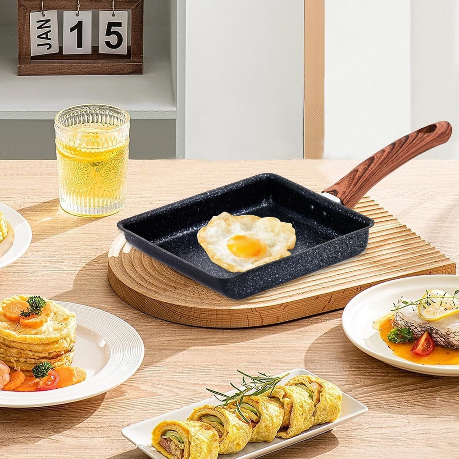 Mini Non Stick Fry Pan for Egg Omelette Pancake with Wooden Handle Flat Pan 19 cm diameter 0.3 L capacity-image-4