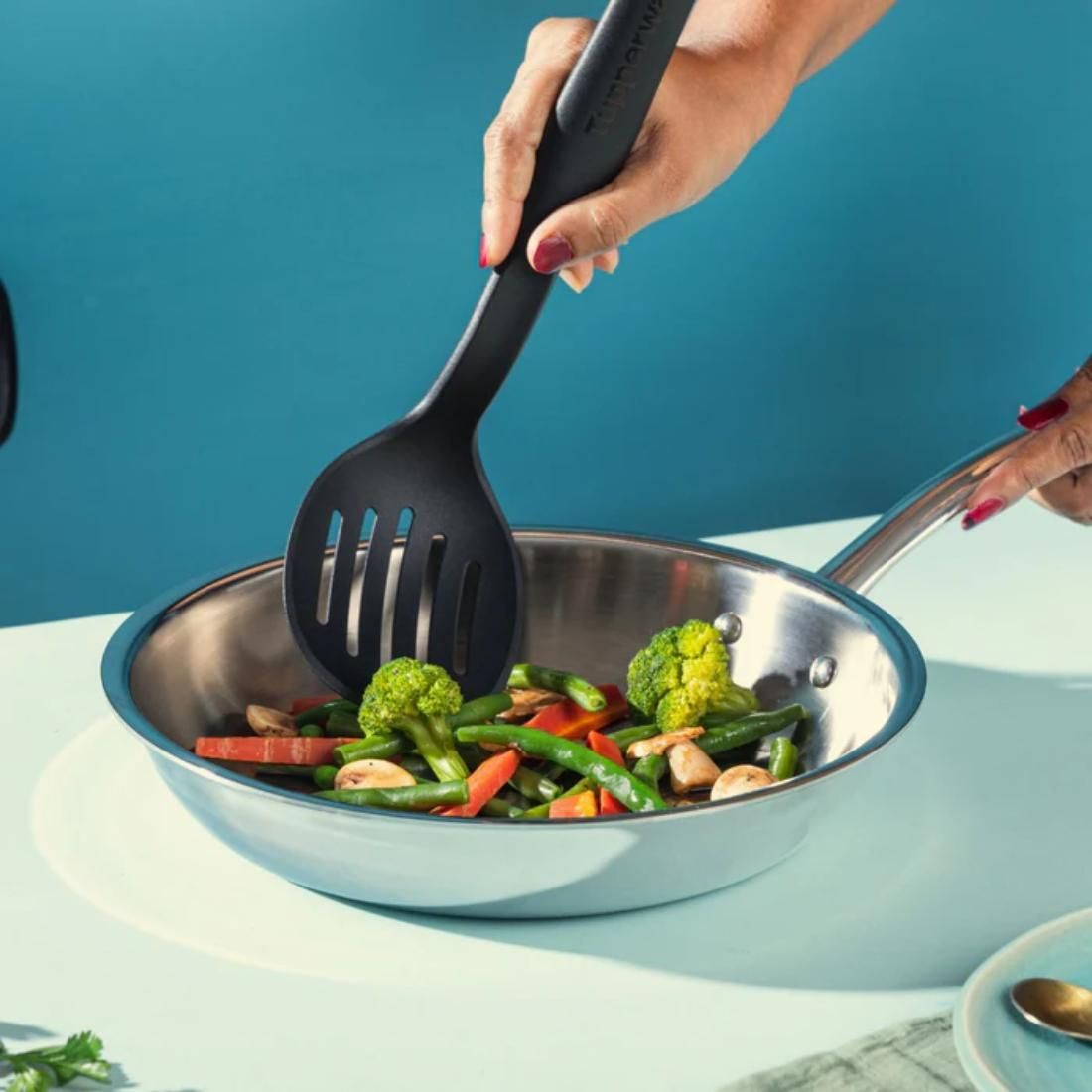 tupperware Trayam Fry Pan 24 cm diameter 2.5 L capacity-picture-4