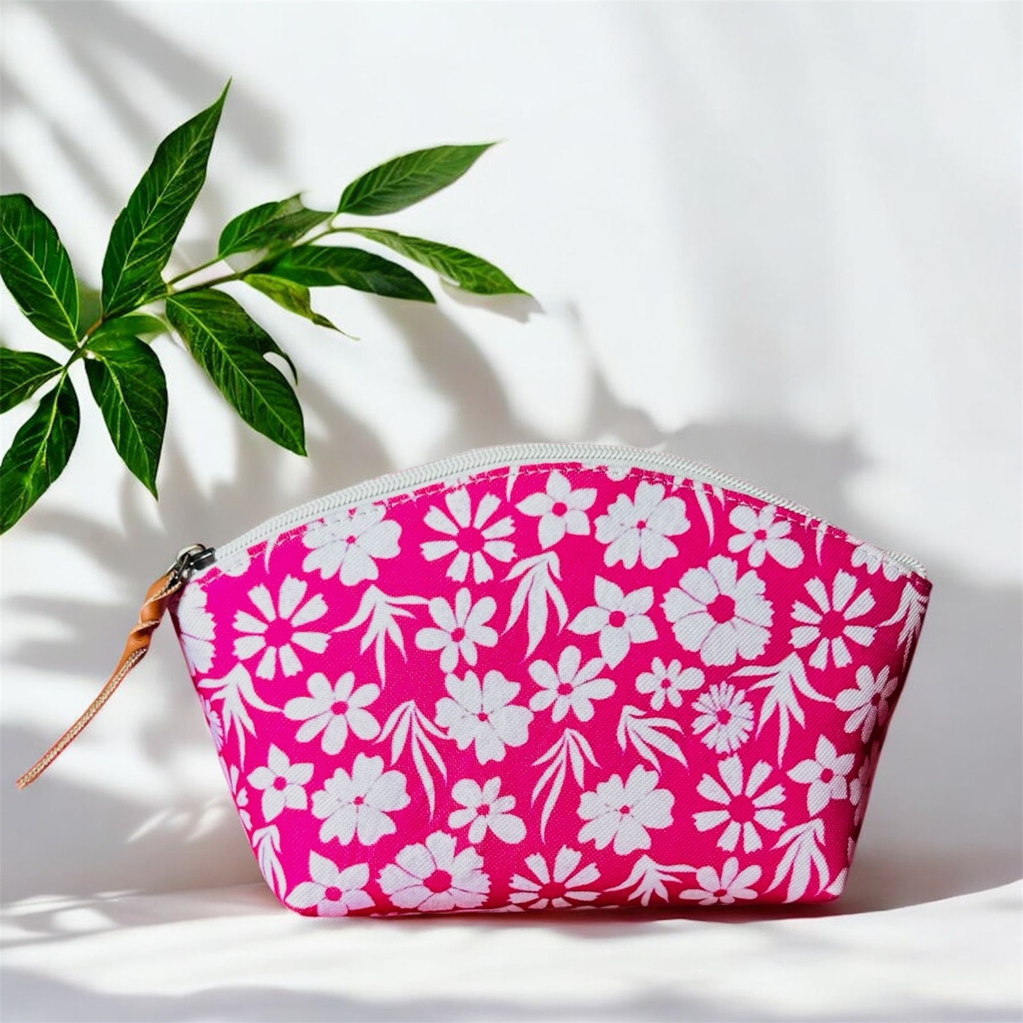 clubtoclutch Women Pink Cosmetic Bag-picture-43