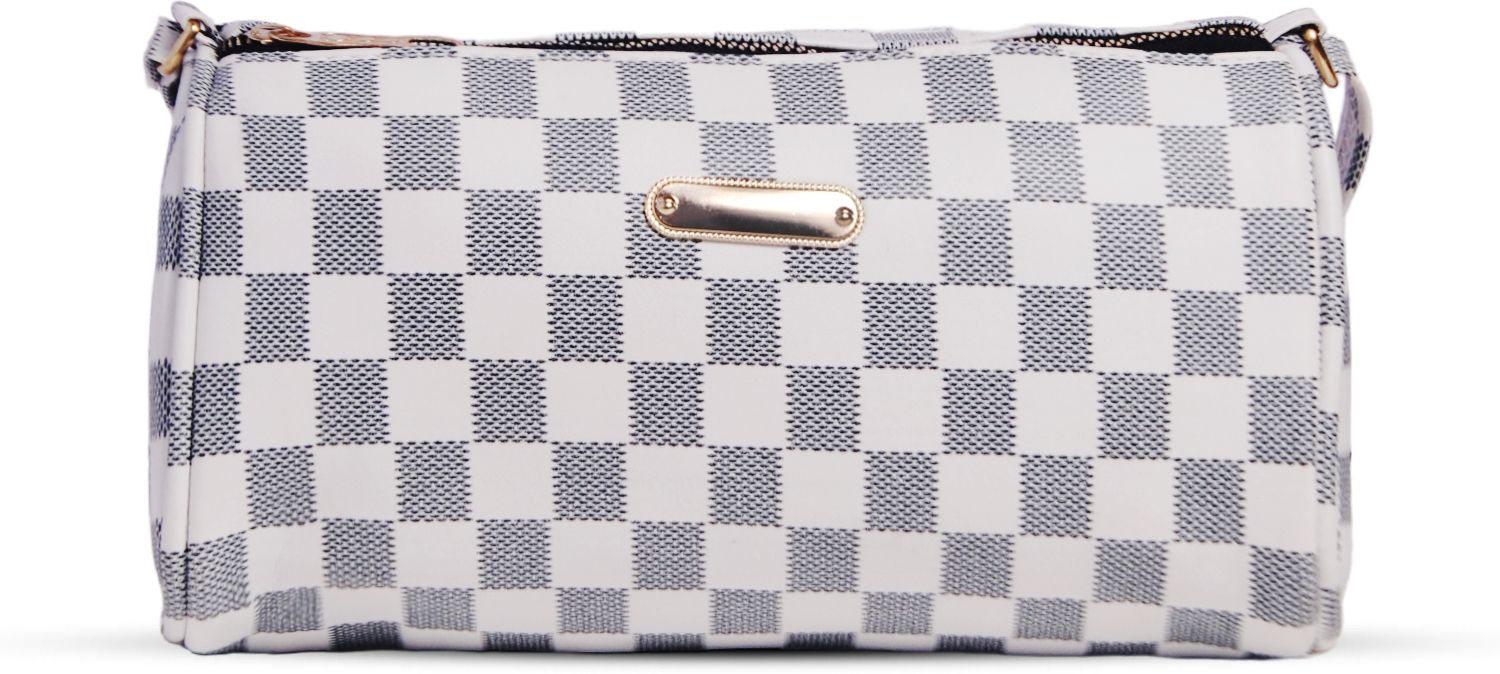 Women White Wristlet