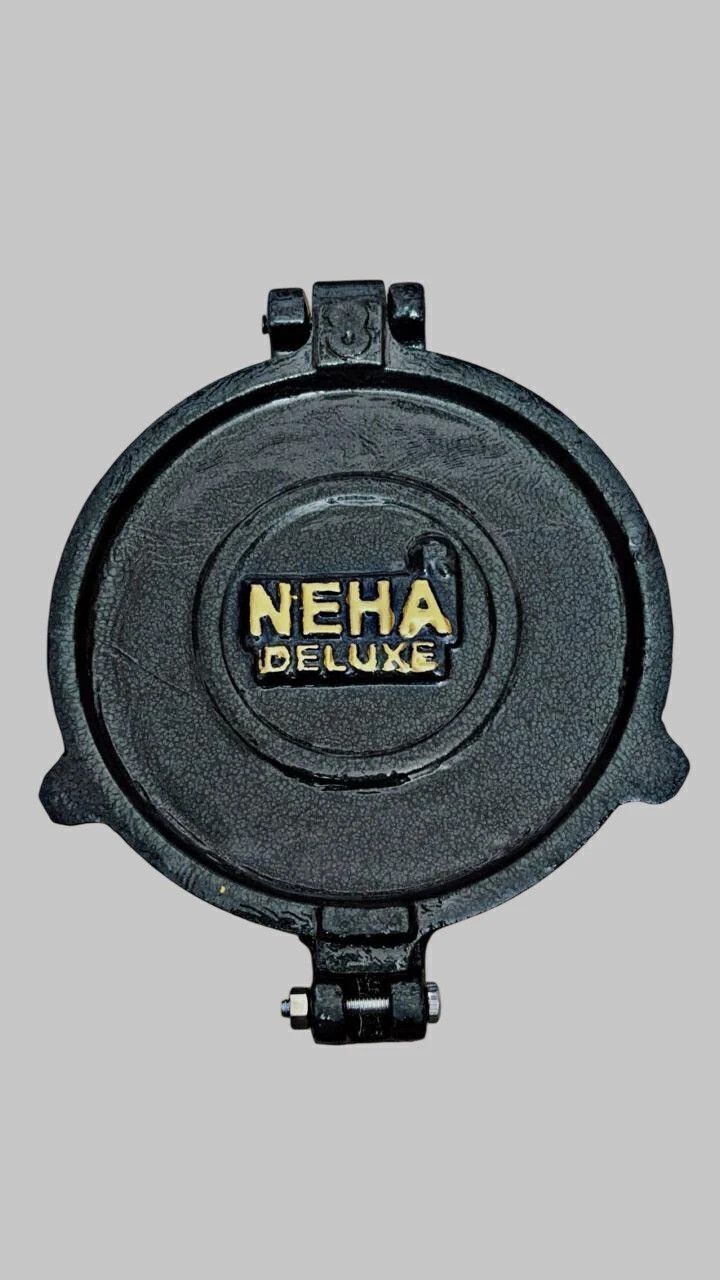 Durable & Heavy Duty Multi-Purpose Daily Use in Kitchen 8.5'' Cast Iron Press Roti and Khakra Maker-image-39
