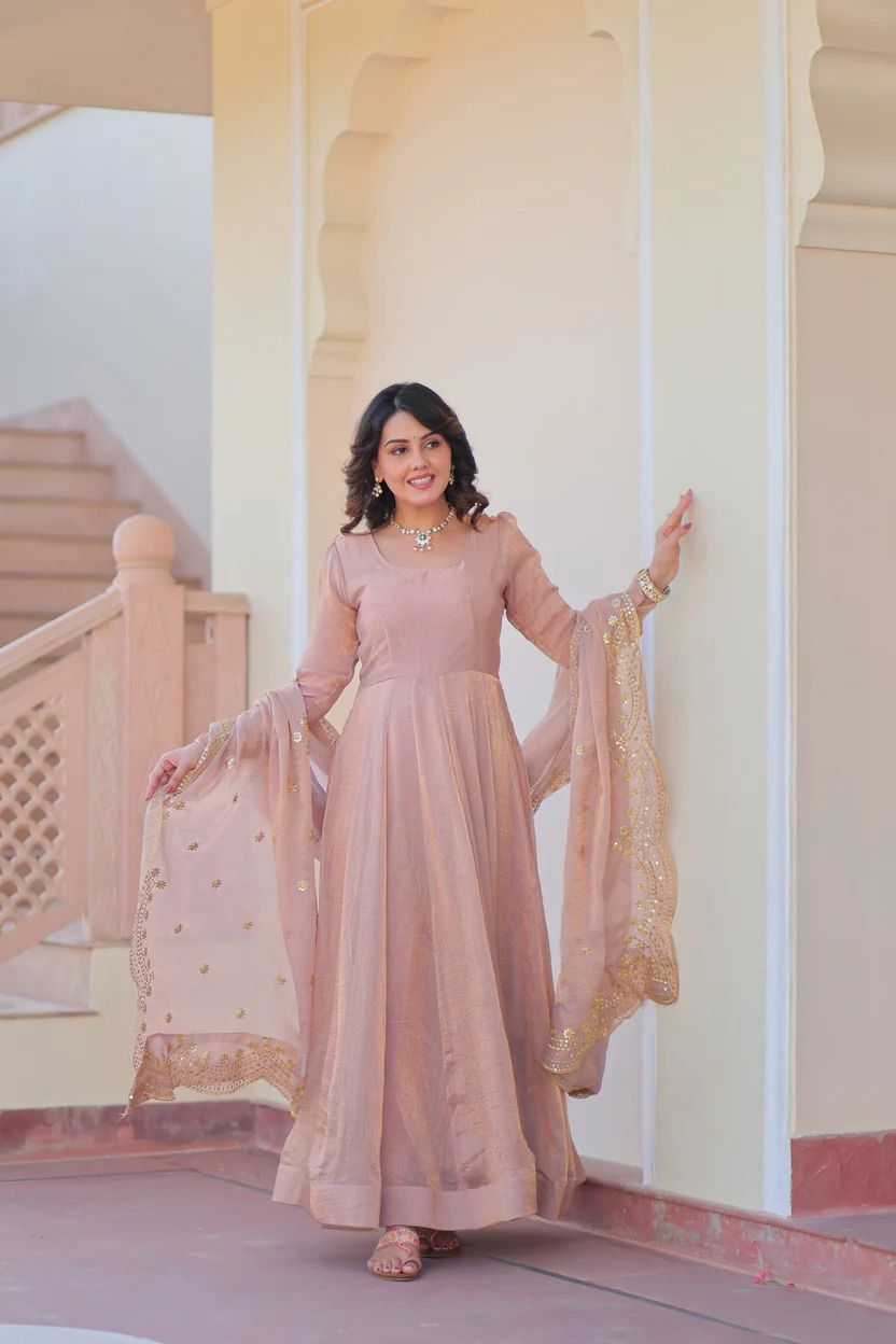 fashion basket Embellished, Embroidered Kurta, Trouser/Pant & Dupatta Set-picture-5