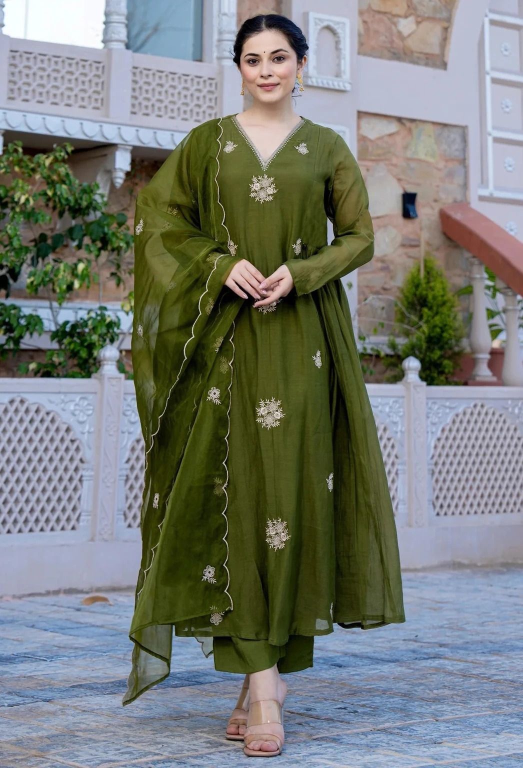 fashion basket Embroidered, Embellished Kurta, Trouser/Pant & Dupatta Set-picture-7