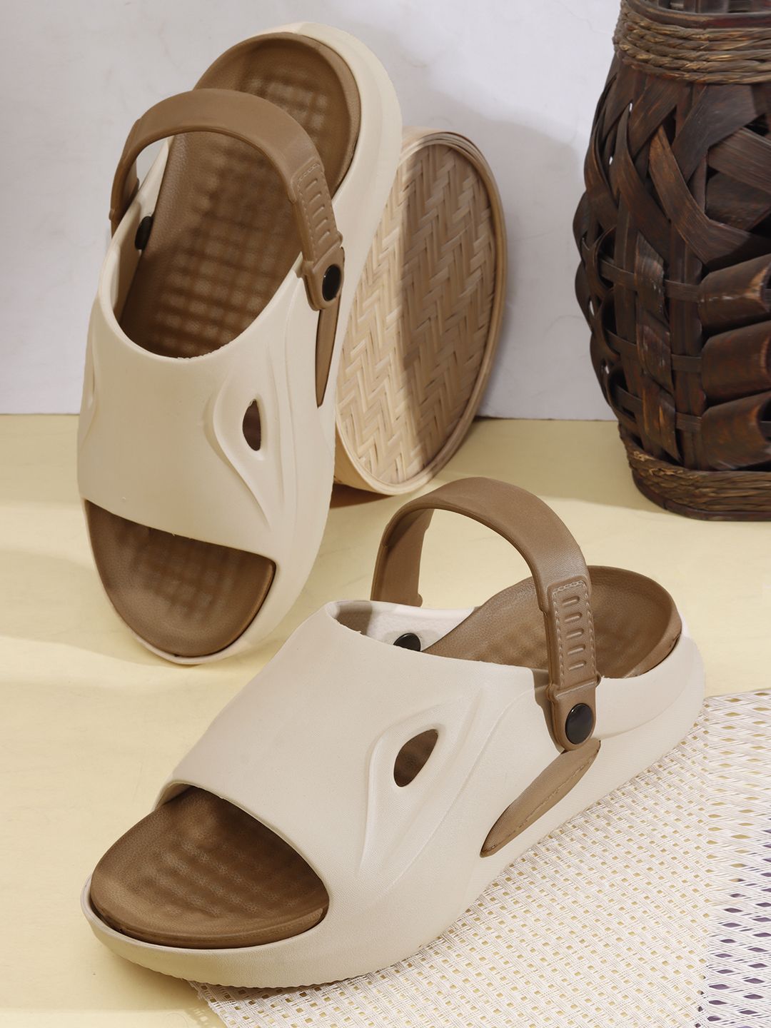 genzis Men Clogs Sandal-picture-11