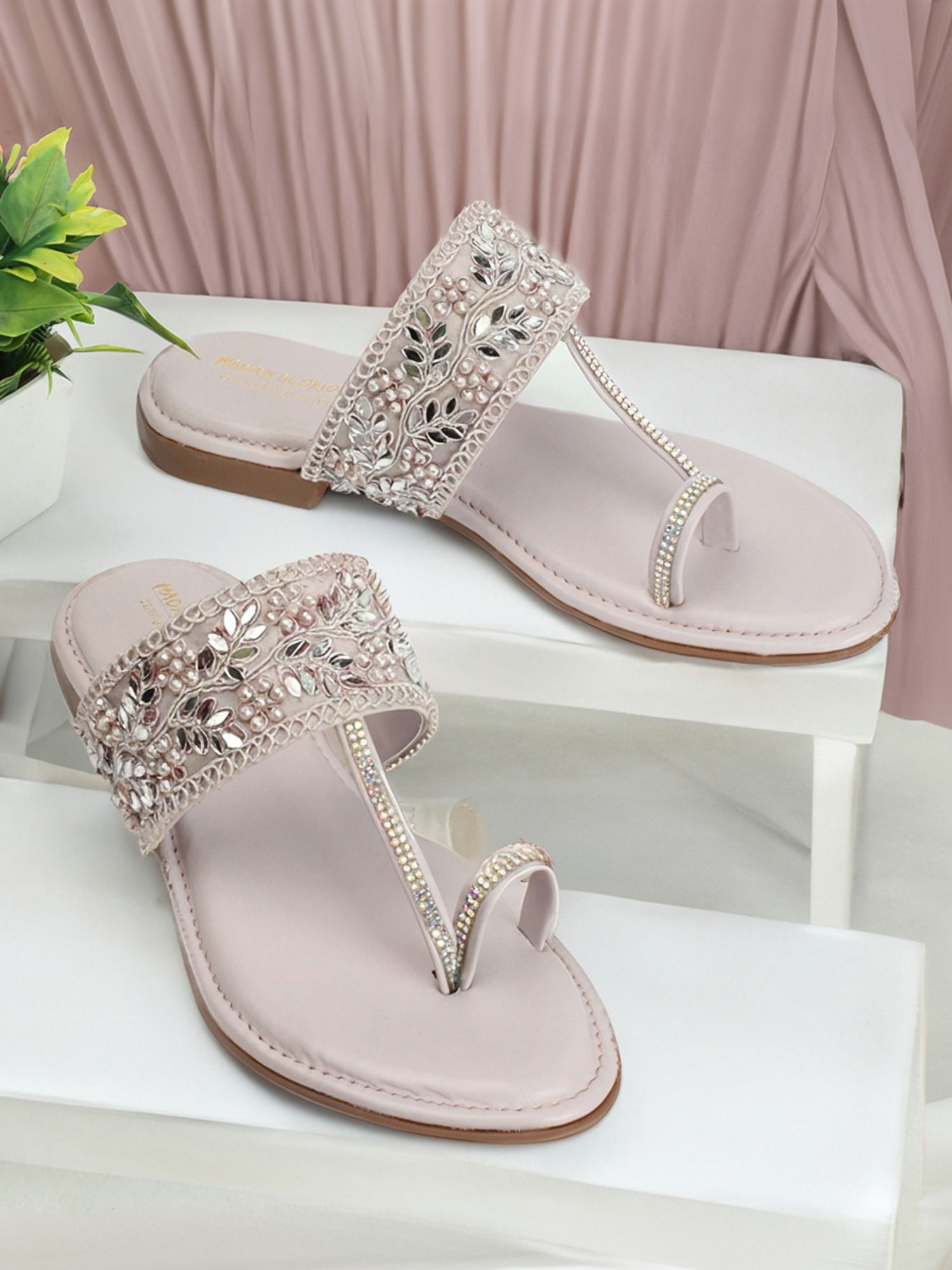 madam glorious Women Flats Sandal-picture-14