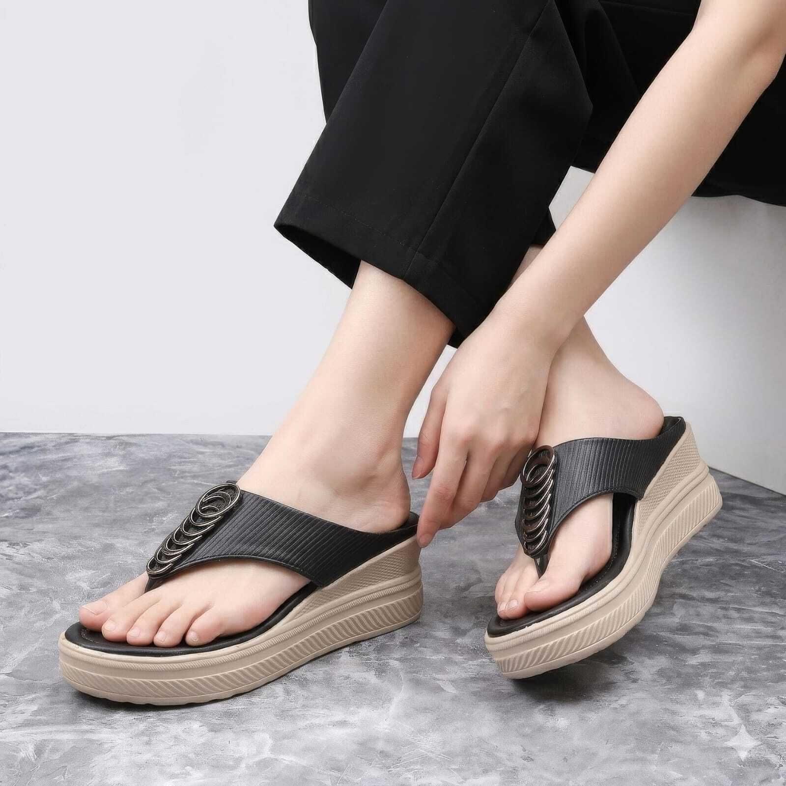 t-rock Women Wedges Sandal-picture-36
