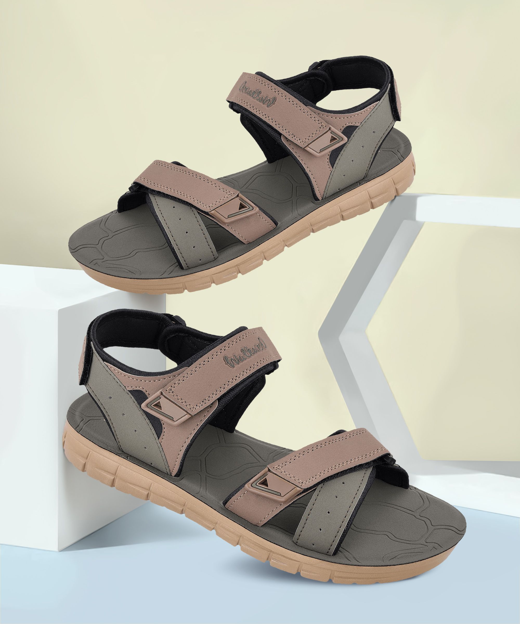 walkaroo Men Sandal-picture-26