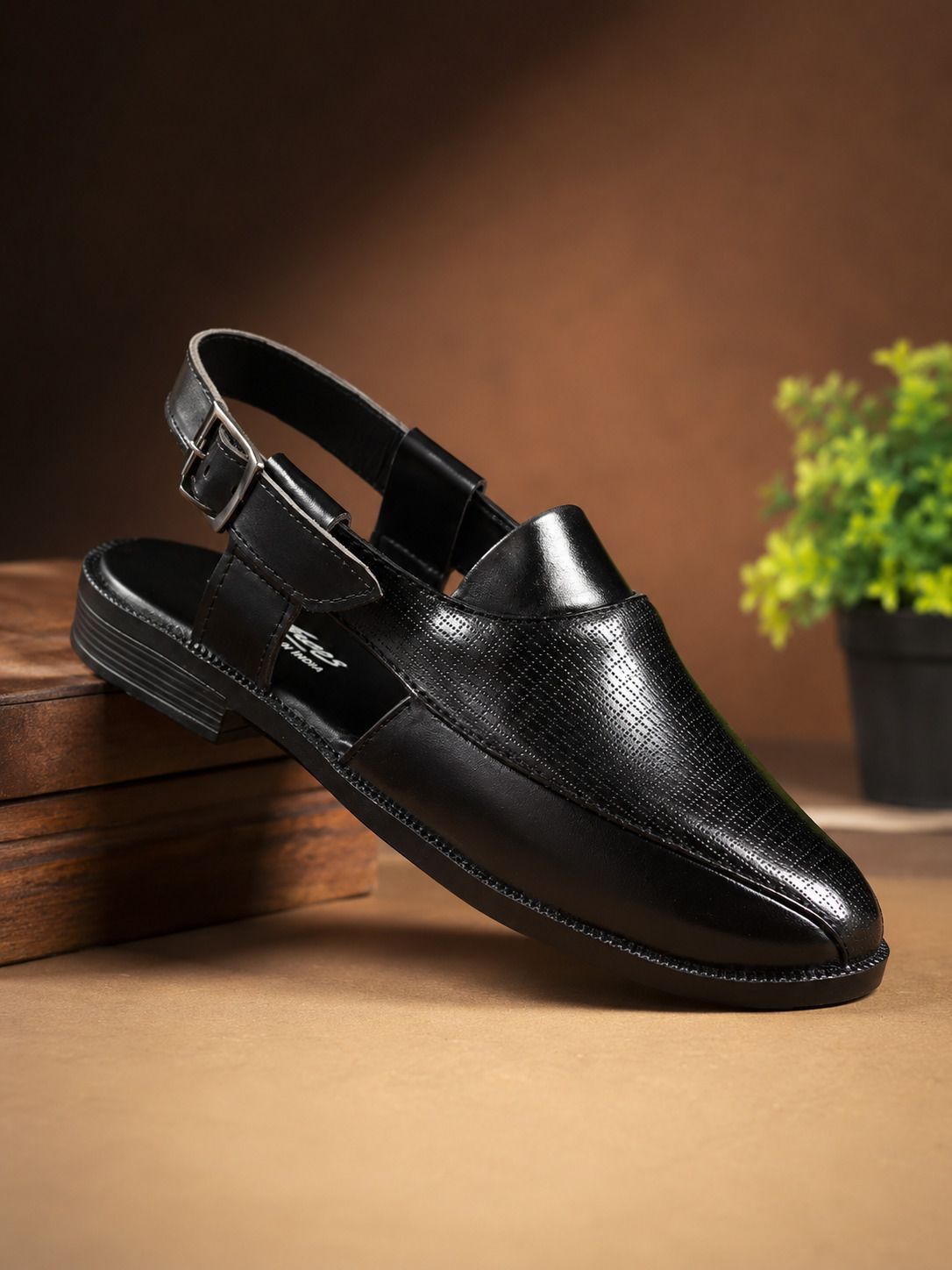 knoos Men Sandal-picture-38