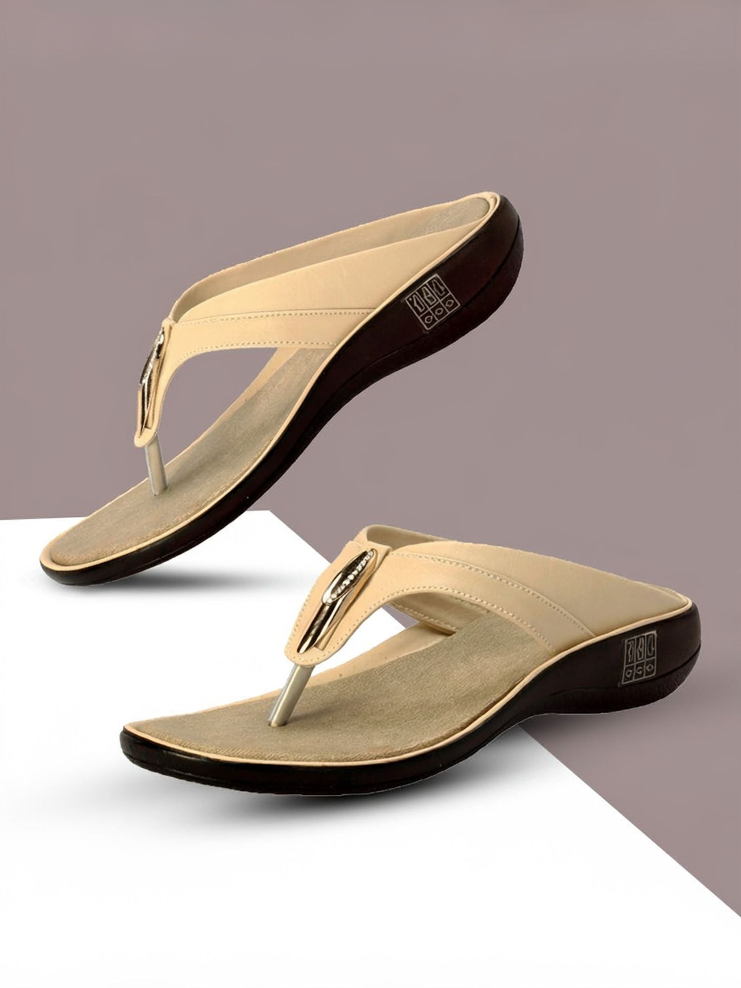 Women Lightweight Comfort Extra Soft Trendy Premium Stylish Flats Sandal