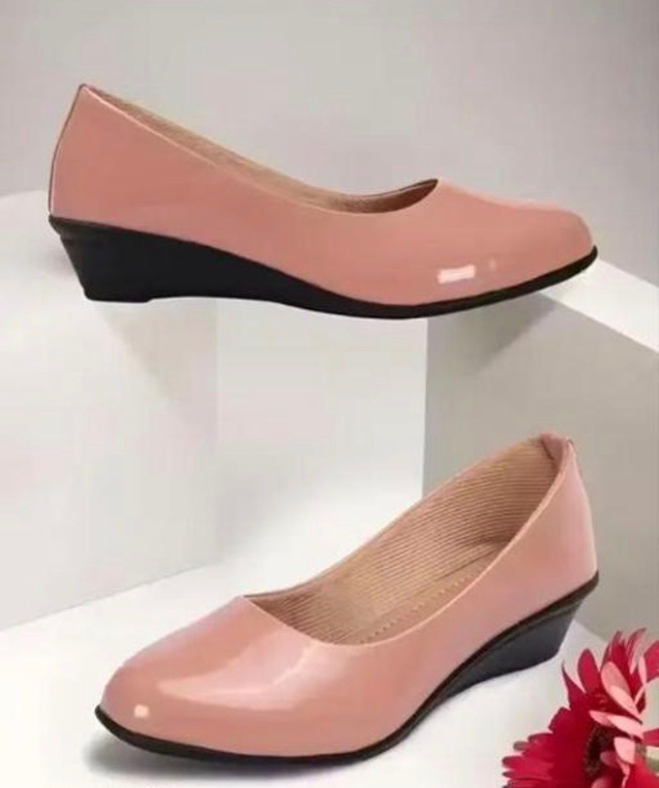 women bellies sandal