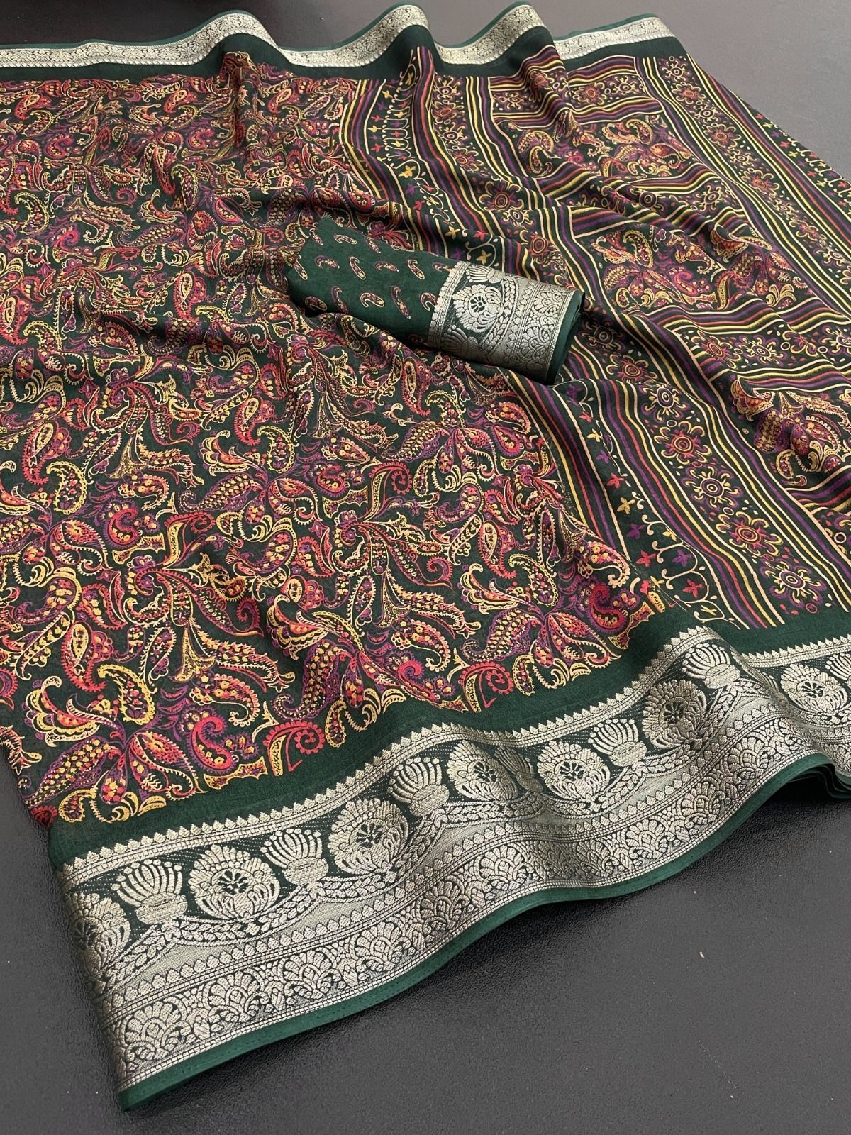 jishaa Self Design Bollywood Jacquard Saree-picture-34