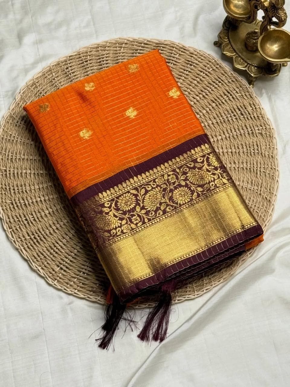 htfabrics Woven, Checkered Banarasi Silk Blend Saree-picture-15