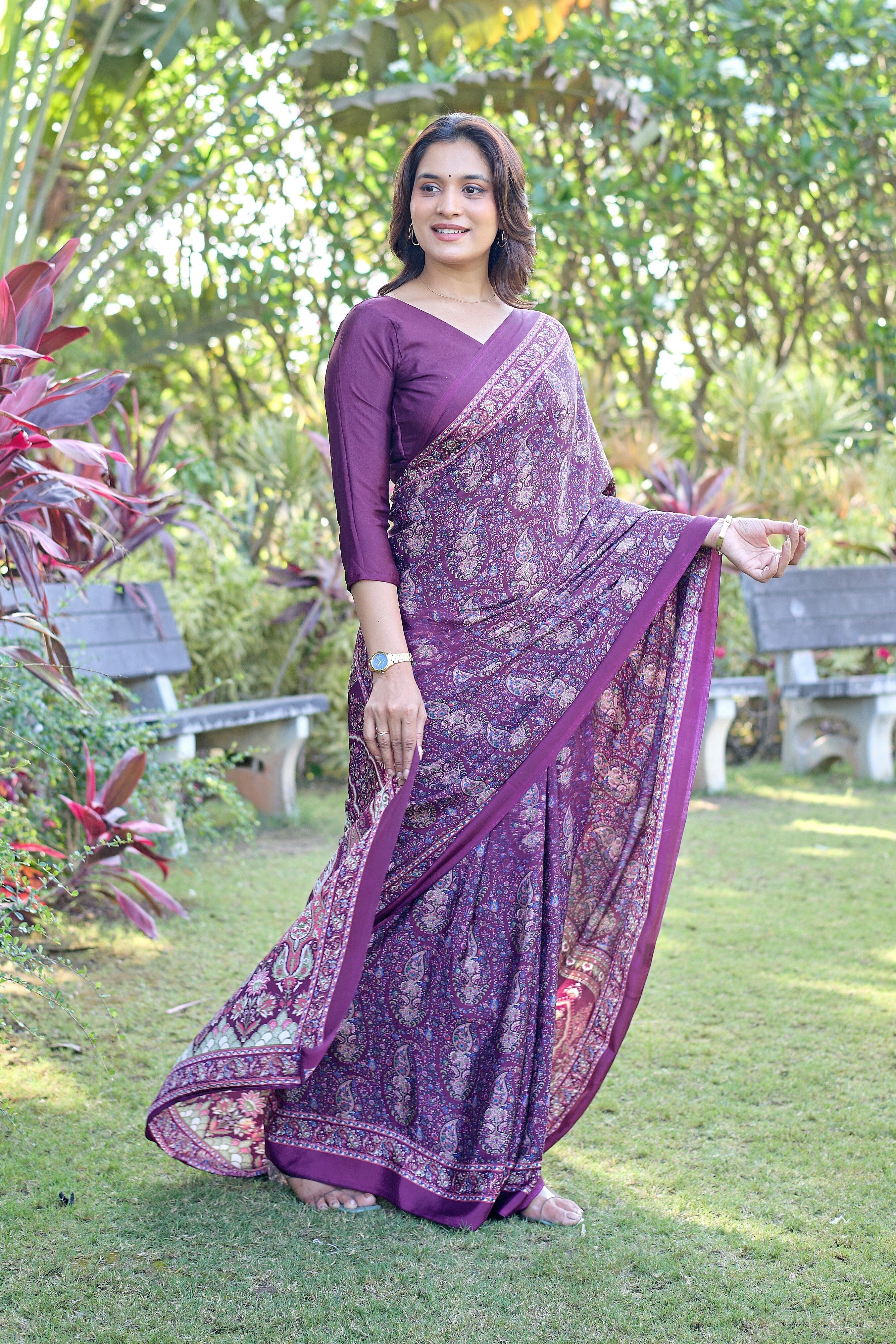 Digital Print, Floral Print, Printed, Solid/Plain Daily Wear Crepe Saree-image-14